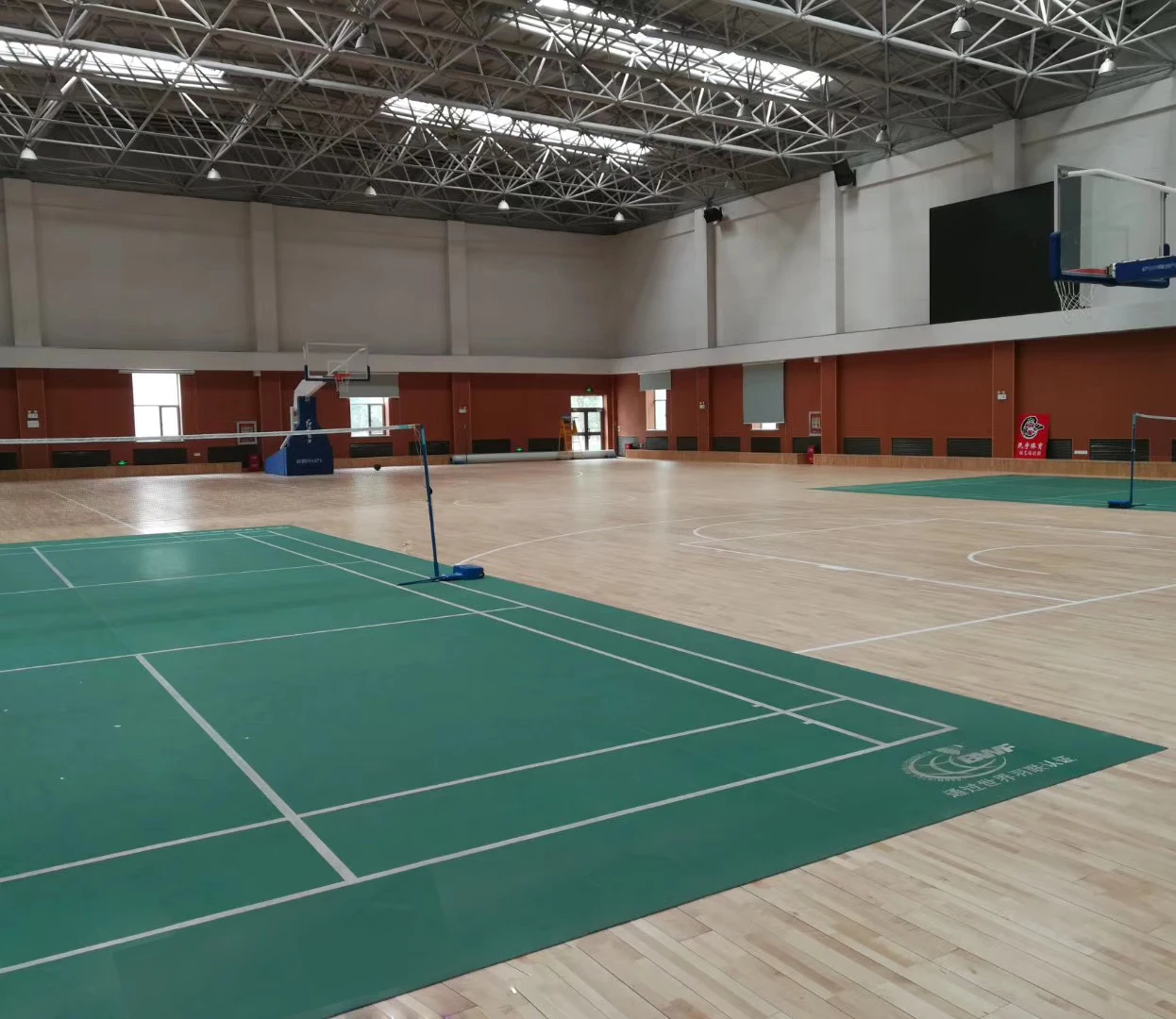 2024 Factory price wear resistance plastic basketball badminton court volleyball gym badminton court mat