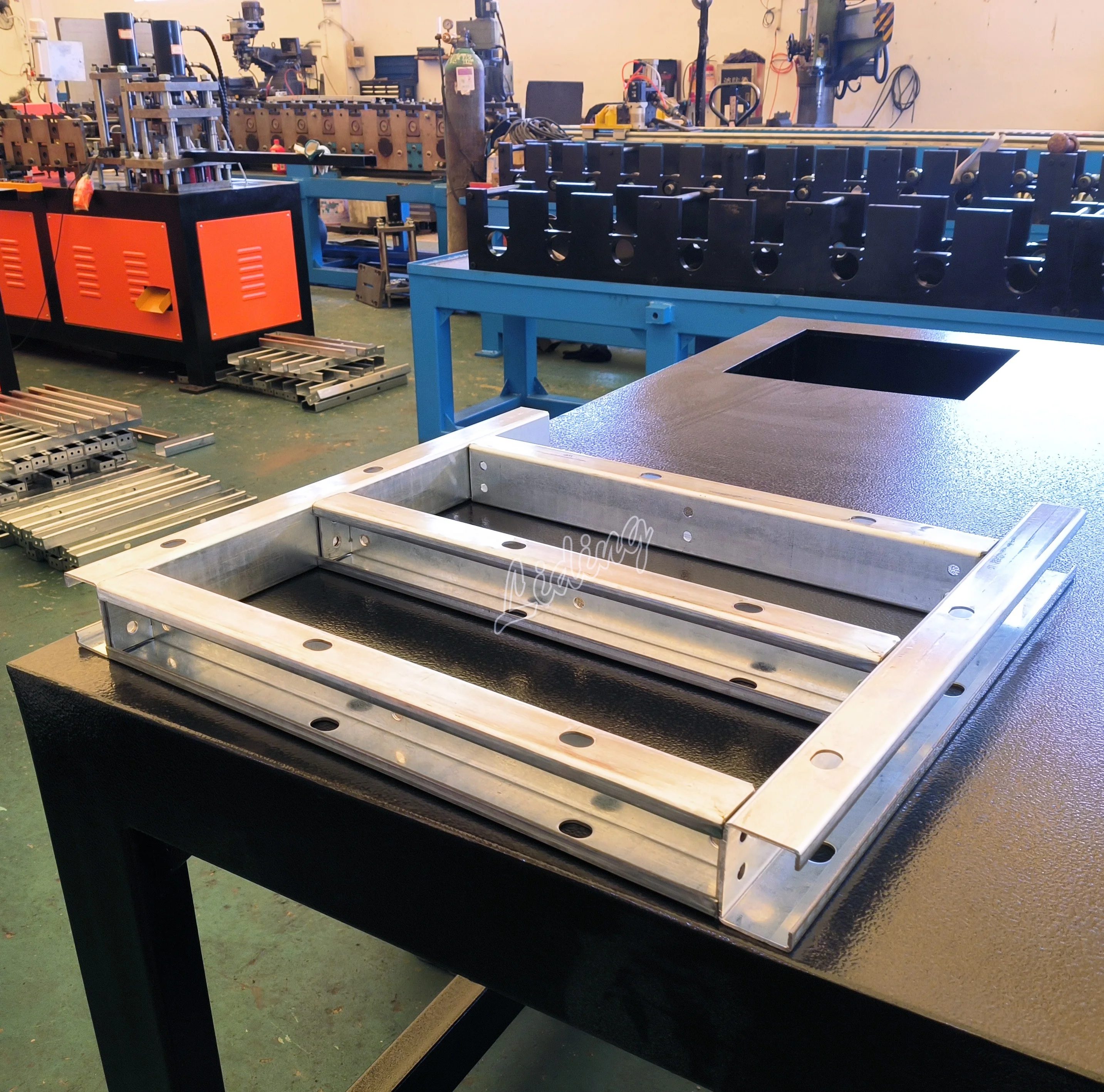 air blower base roll forming machine Metal Steel C Z U Profile Interchangeable Purlin Cold Roll Forming Making Machine