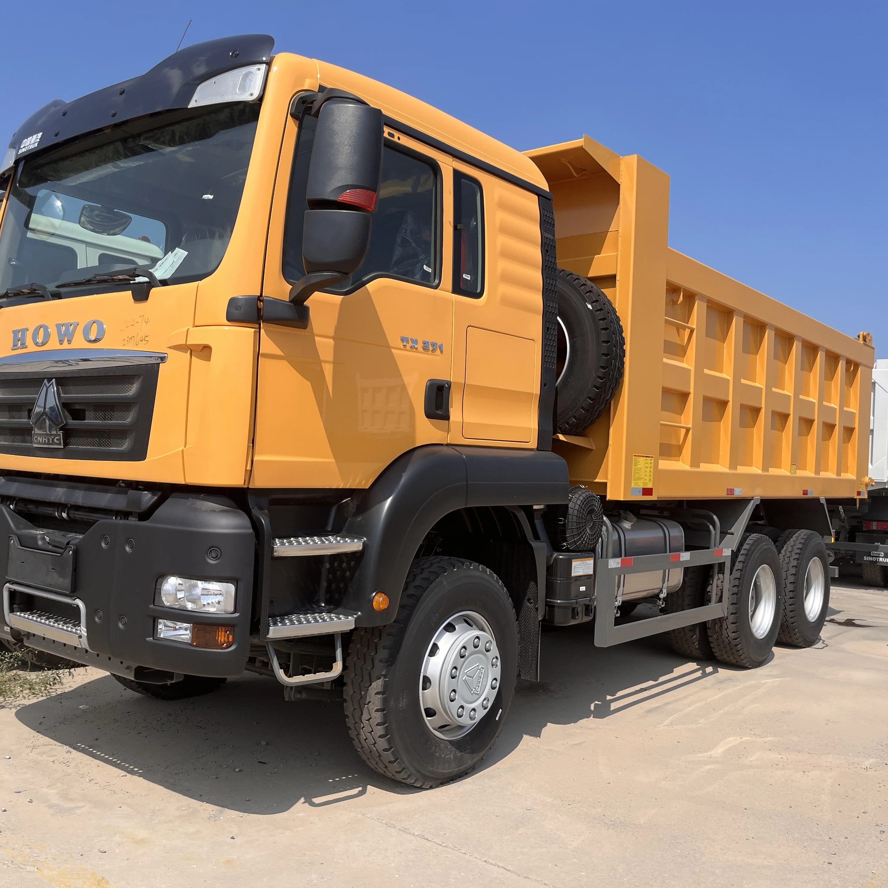 best seller Chinese sinotruck howo 30tons 6*4 371hp dump tipper truck for sale