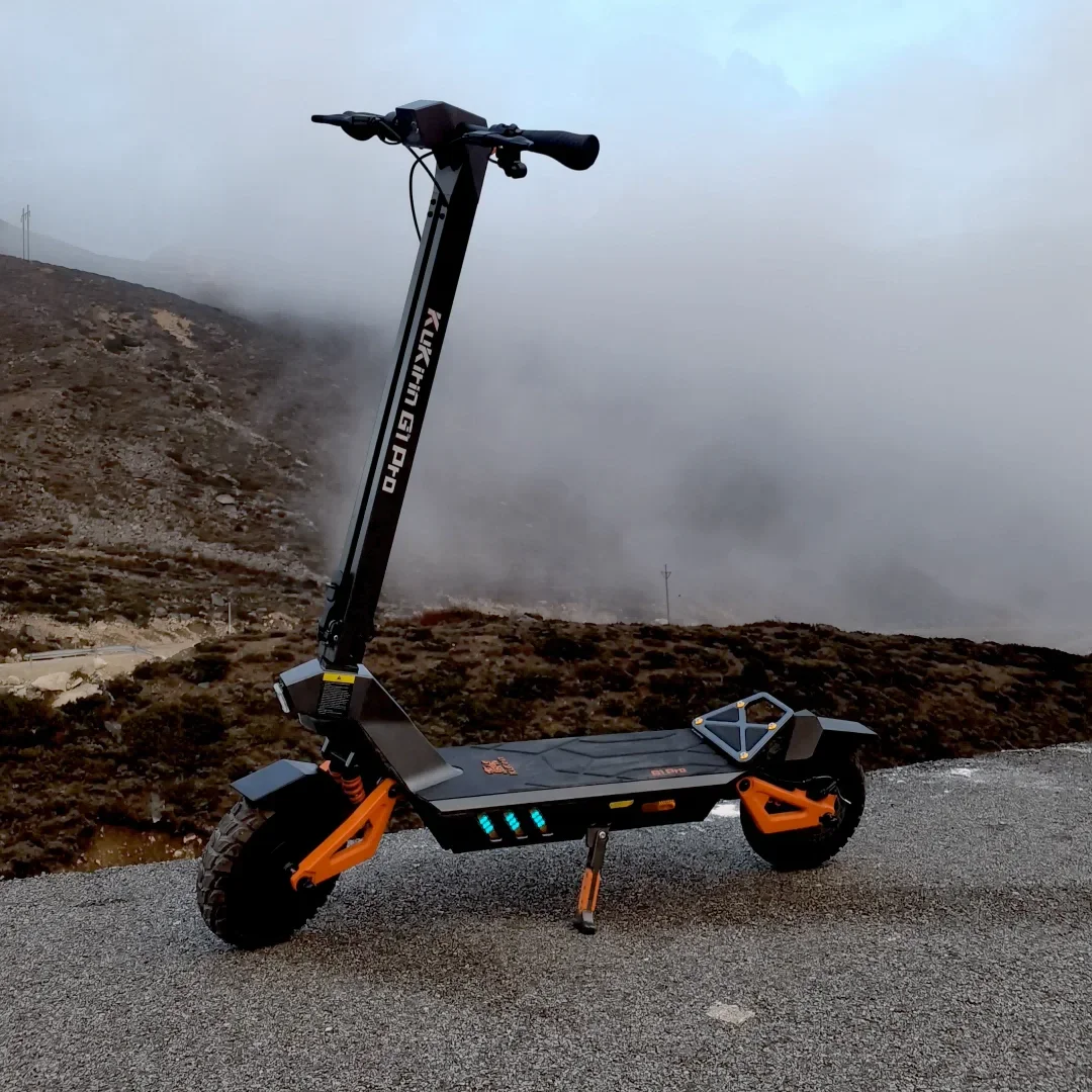 Custom 1600W 48V 20.8Ah kukirui G1 Pro 70Km long battery life adult scooter electric for Dual motor