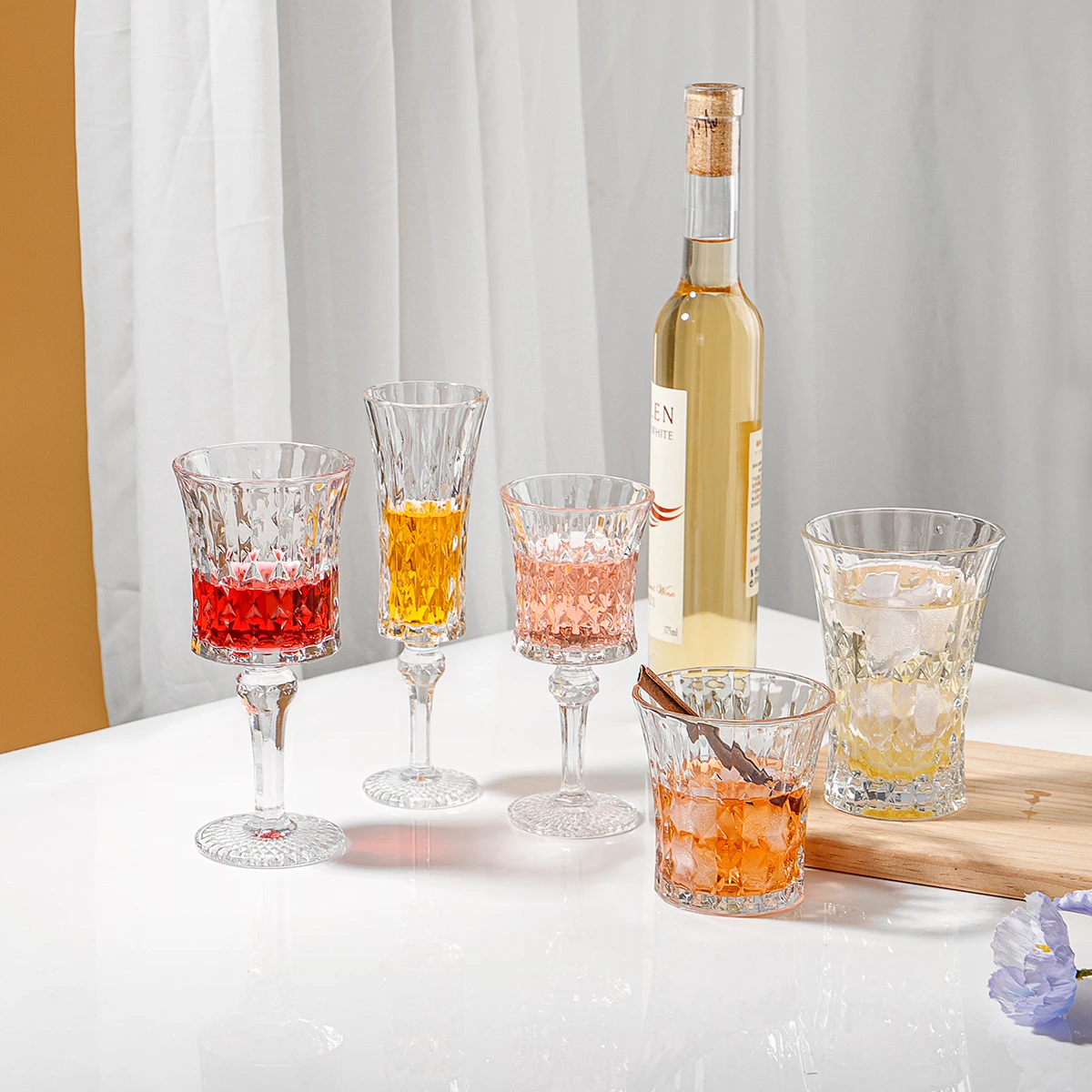 Luxury Glassware Leaf Cut Wine Glasses Tumbler Hand Engraved Etched Vintage Wine Glass Goblets Drinking Tumbler