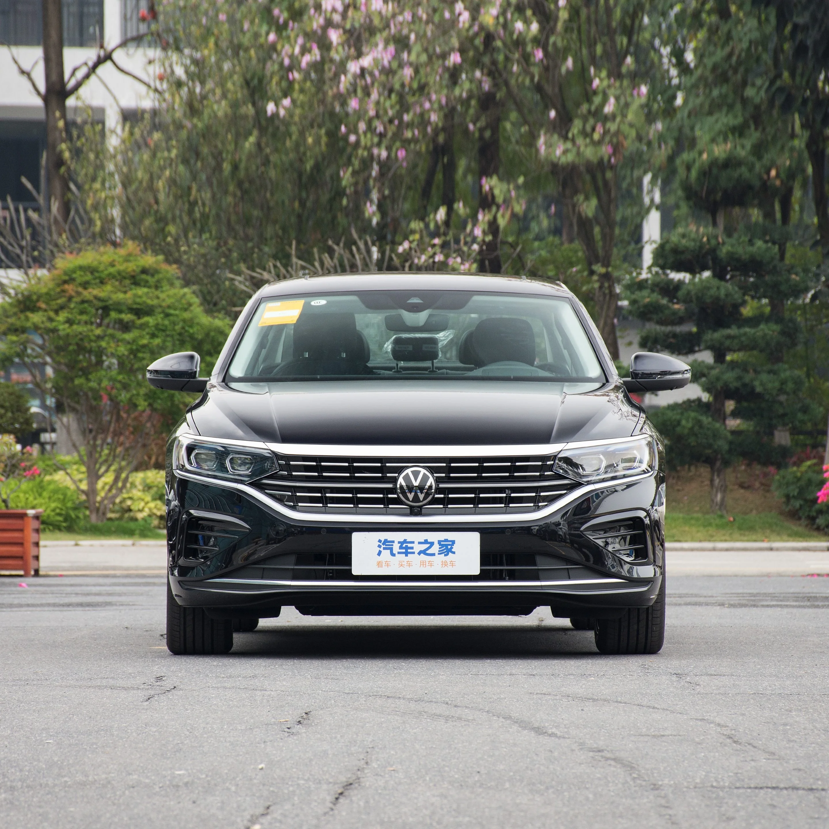 Hot Sell 2024 VW for Pass AT 380 TSI Sedan 2.0T 220HP L4 Medium Petrol Vehicle 7-speed Gearbox China Gas Car New Car