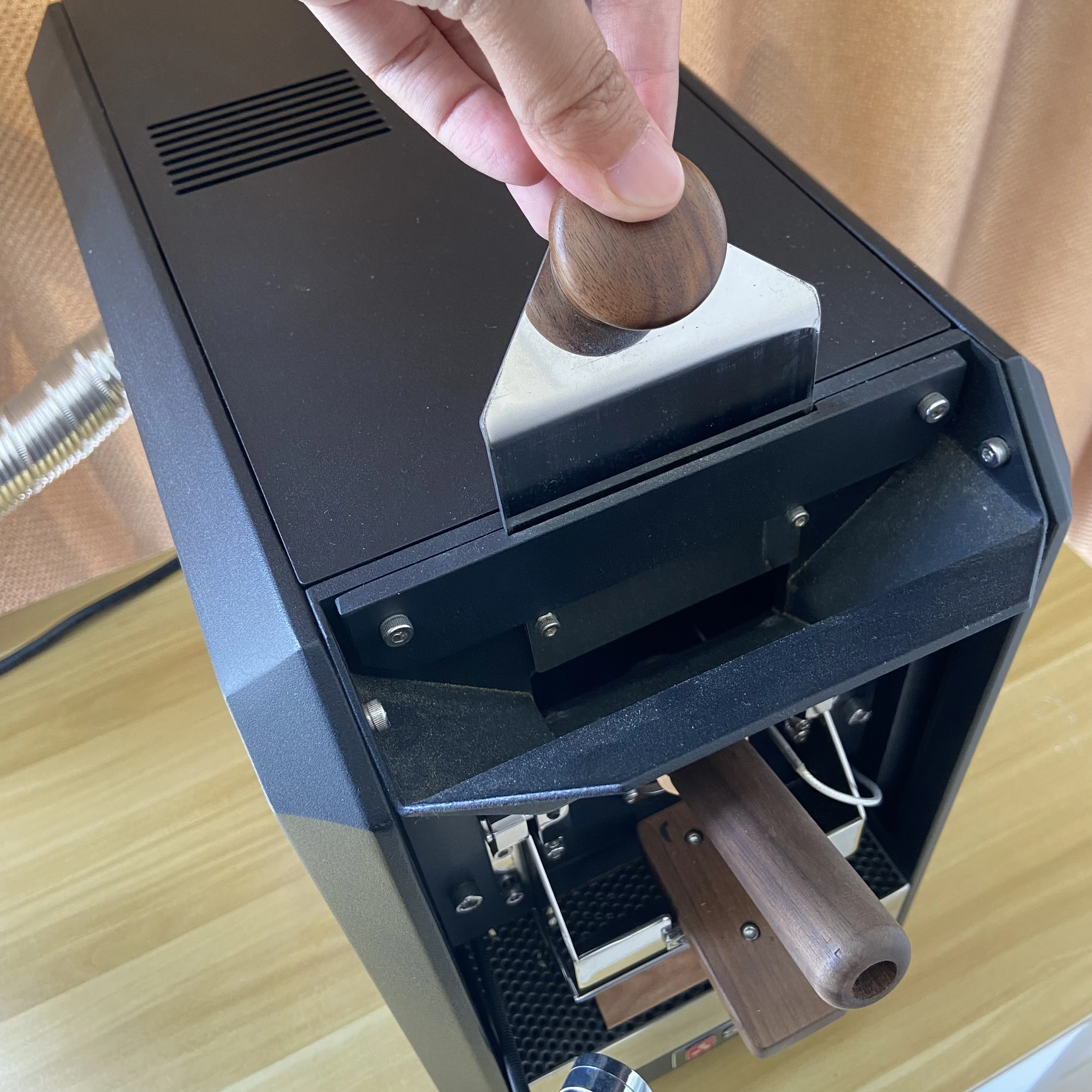 Santoker Small 300g Coffee Roaster Machine Electric Coffee Beans Machine for Home Roasting