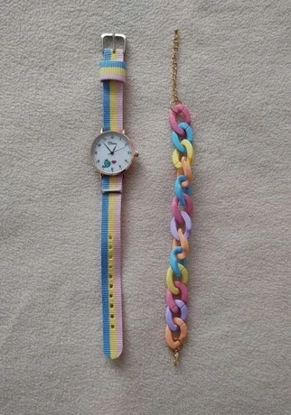 NW1328  Strawberry Print Dial Quartz Watch with  Bracelet