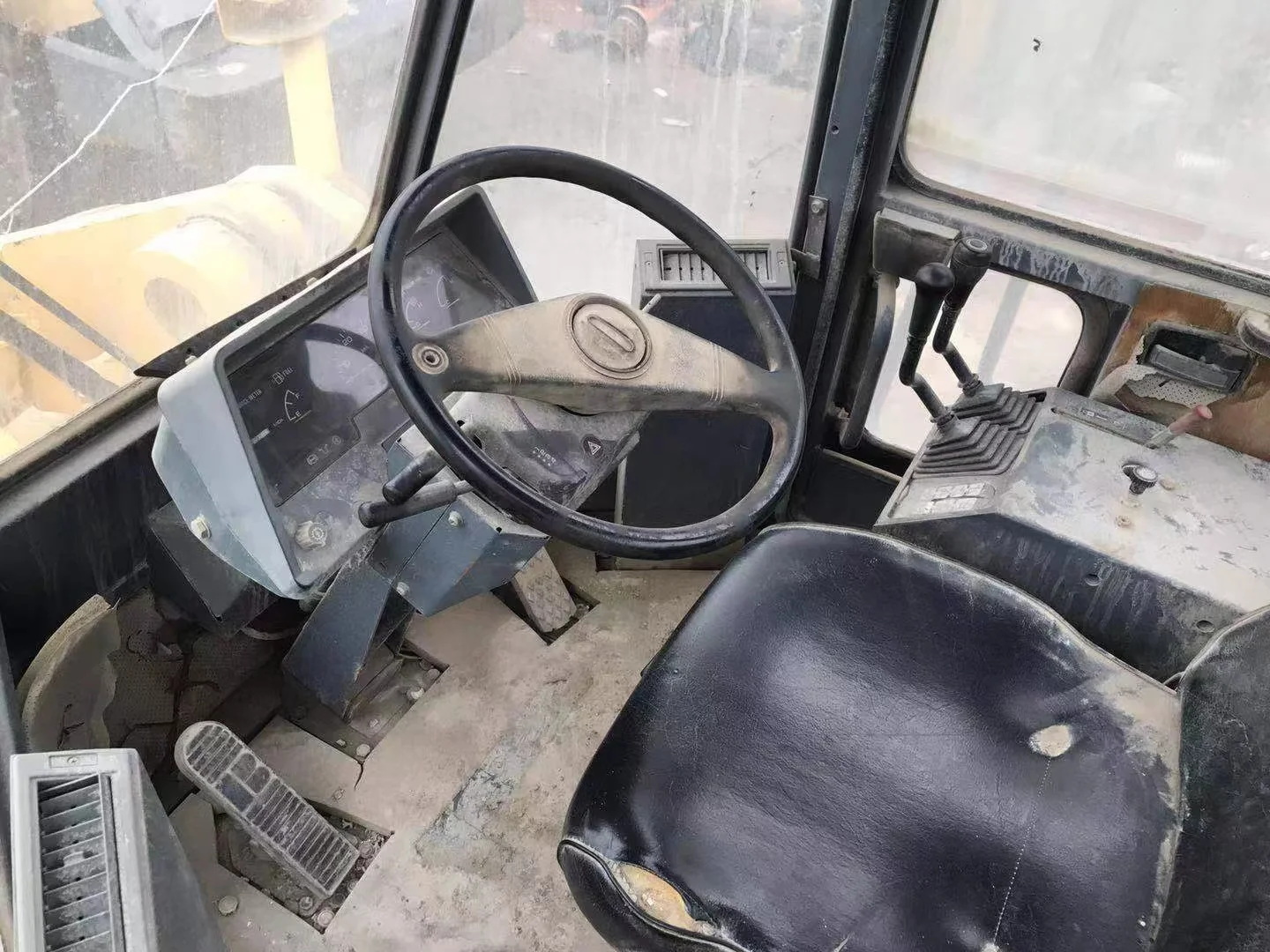 Подержанный фронтальный погрузчик TCM с WA470-6 Komats WA600 W500 WA320 WA470-3 Kawasaki гидравлический насос 17-тонный мотор для дешевой продажи