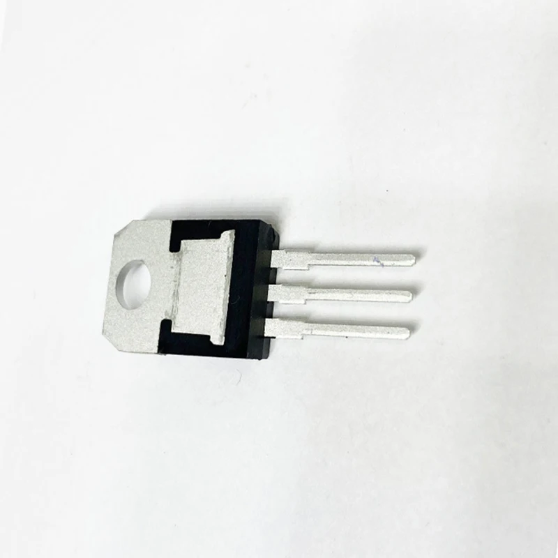 New and Original TO-220 three-terminal voltage regulator 5V/1.5A L7805CV IC 7805 ic chips