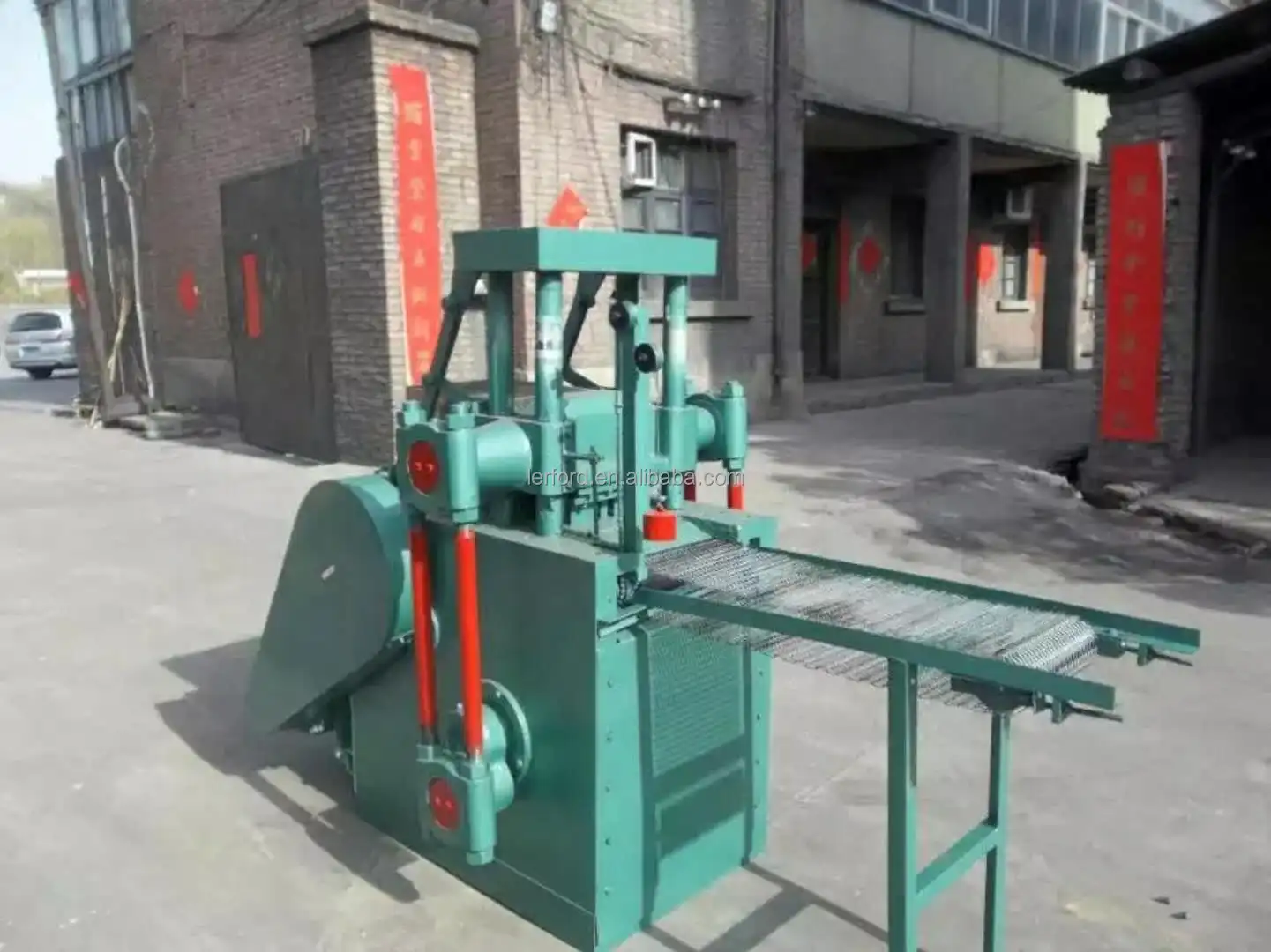 Hydraulic Hookah Carbon Energy-saving And Environmentally Friendly Smokeless Hookah Carbon Making Machine