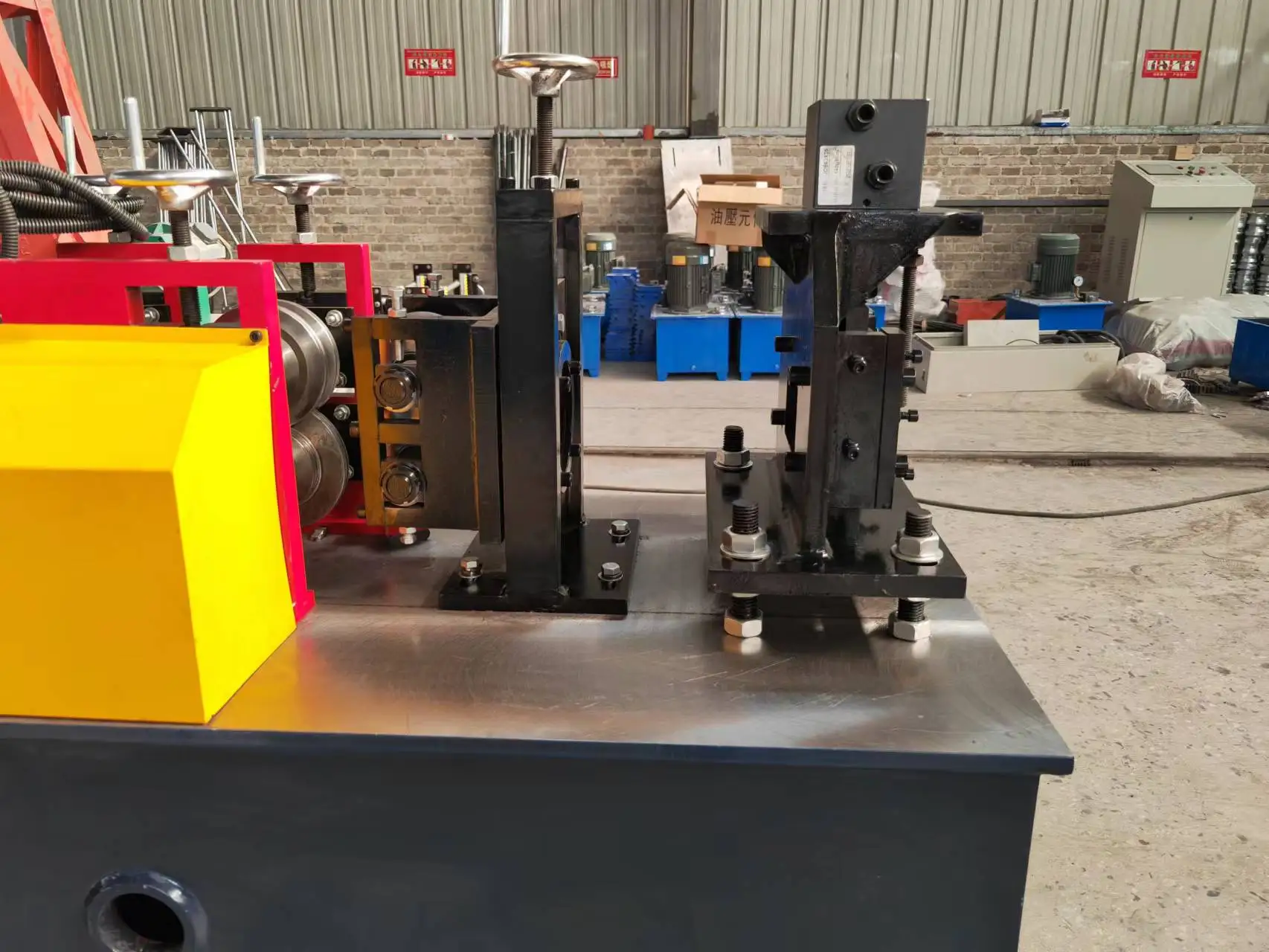 Automatic Aluminum C U Channel Purlin Villa Light Gauge Steel Keel Stud and Track Metal Profile Frame Roll Forming Machine