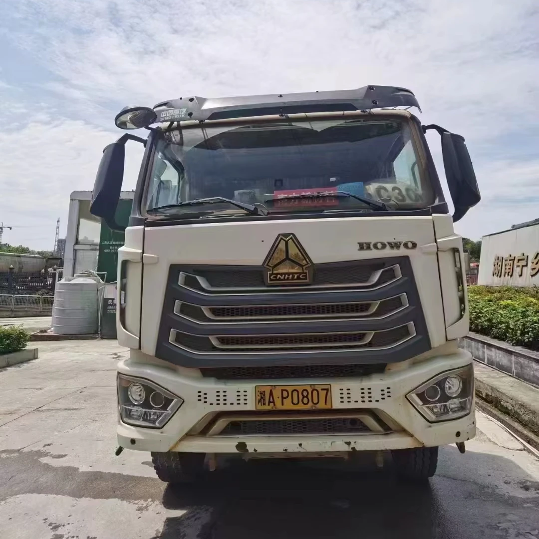 Best Selling Chinese Brand 21 Years Zoomlion Gold Standard Howo 12 Square Used Mixer Truck Transportation Trucks