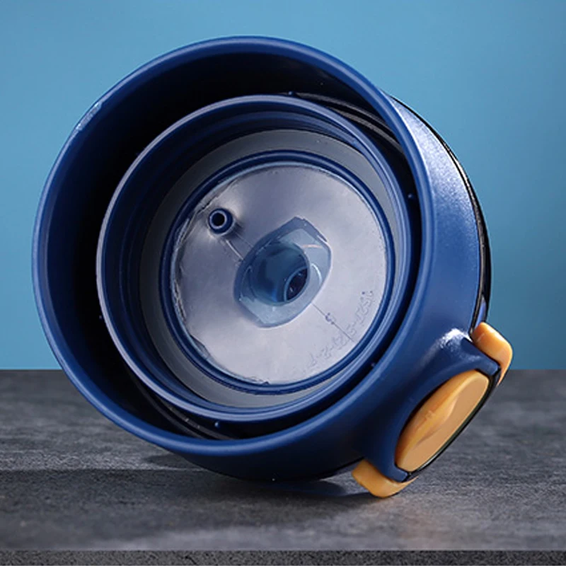 Wholesale Travel Promotional Reusable 23 oz 25oz Water Bottle Label Gym Plastic Water Bottle