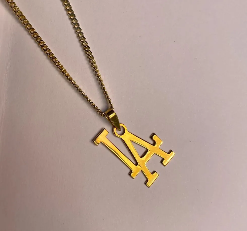 Stock Available Baseball Lovers Sports Jewelry Charm Mens Necklace Hypoallergenic Stainless Steel 18k Gold Pendant Necklace