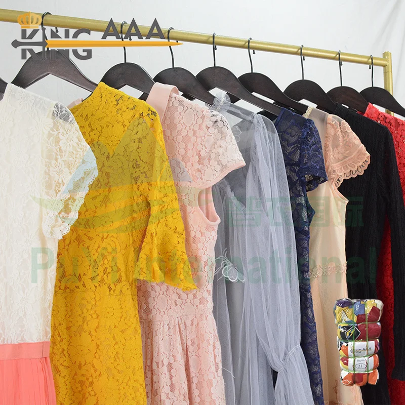 women used clothes Muslim long dress knitted apparel stock 45kg bale second hand clothing