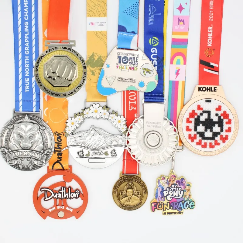 OEM Manufacture Custom Football Gold 3D Medals Race Running Metal  Promotional Sports Medal With Ribbon Medals Sport