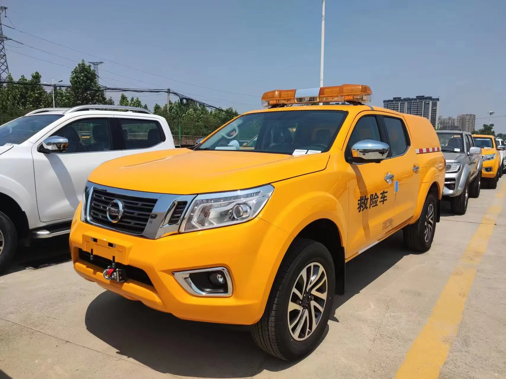 Nissan navara pickup truck Gasoline 7AT 4WD double cab