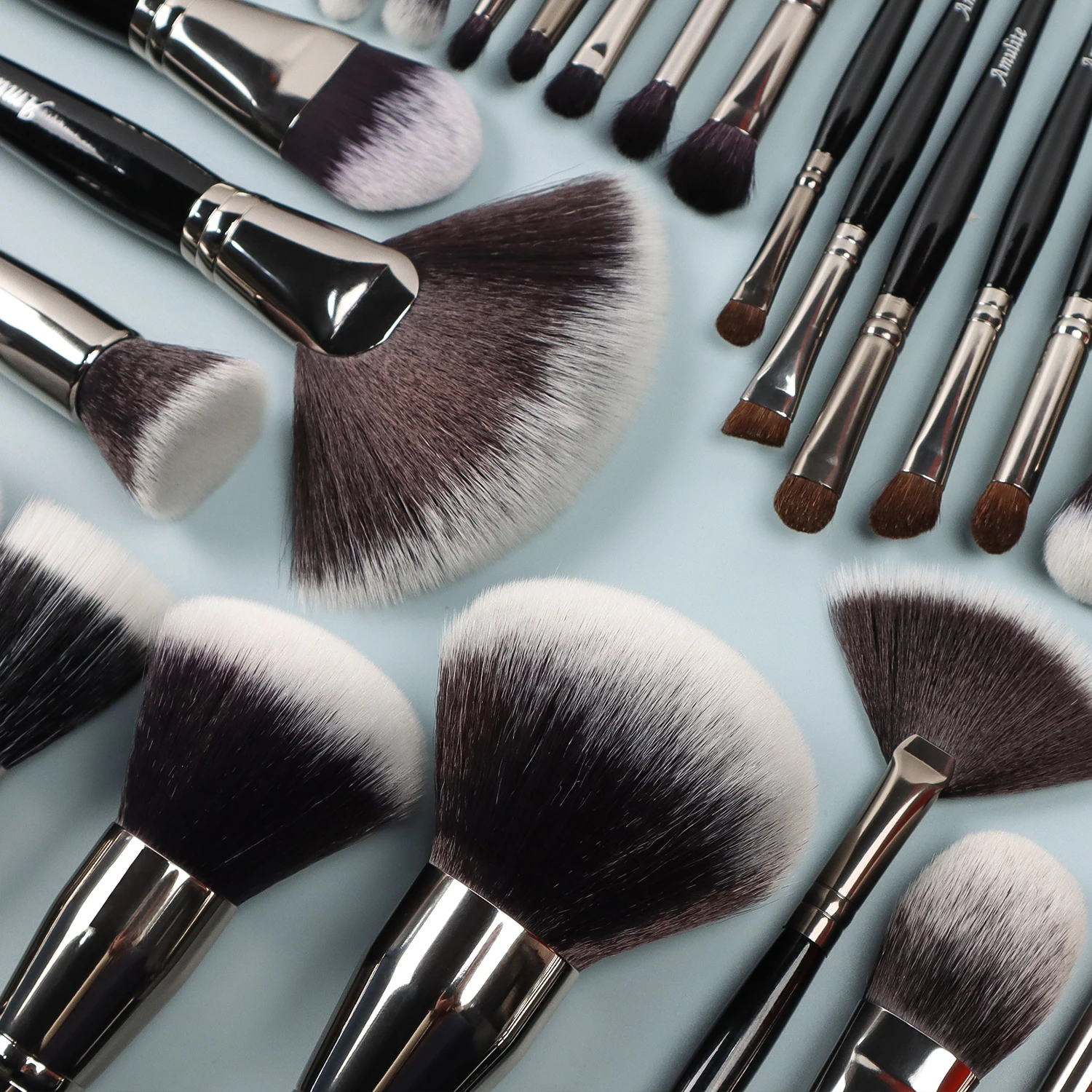 New Arrival 36 Pcs Professional custom logo Makeup Brushes New Designed Wholesale wooden handle High Quality Makeup Brush Set