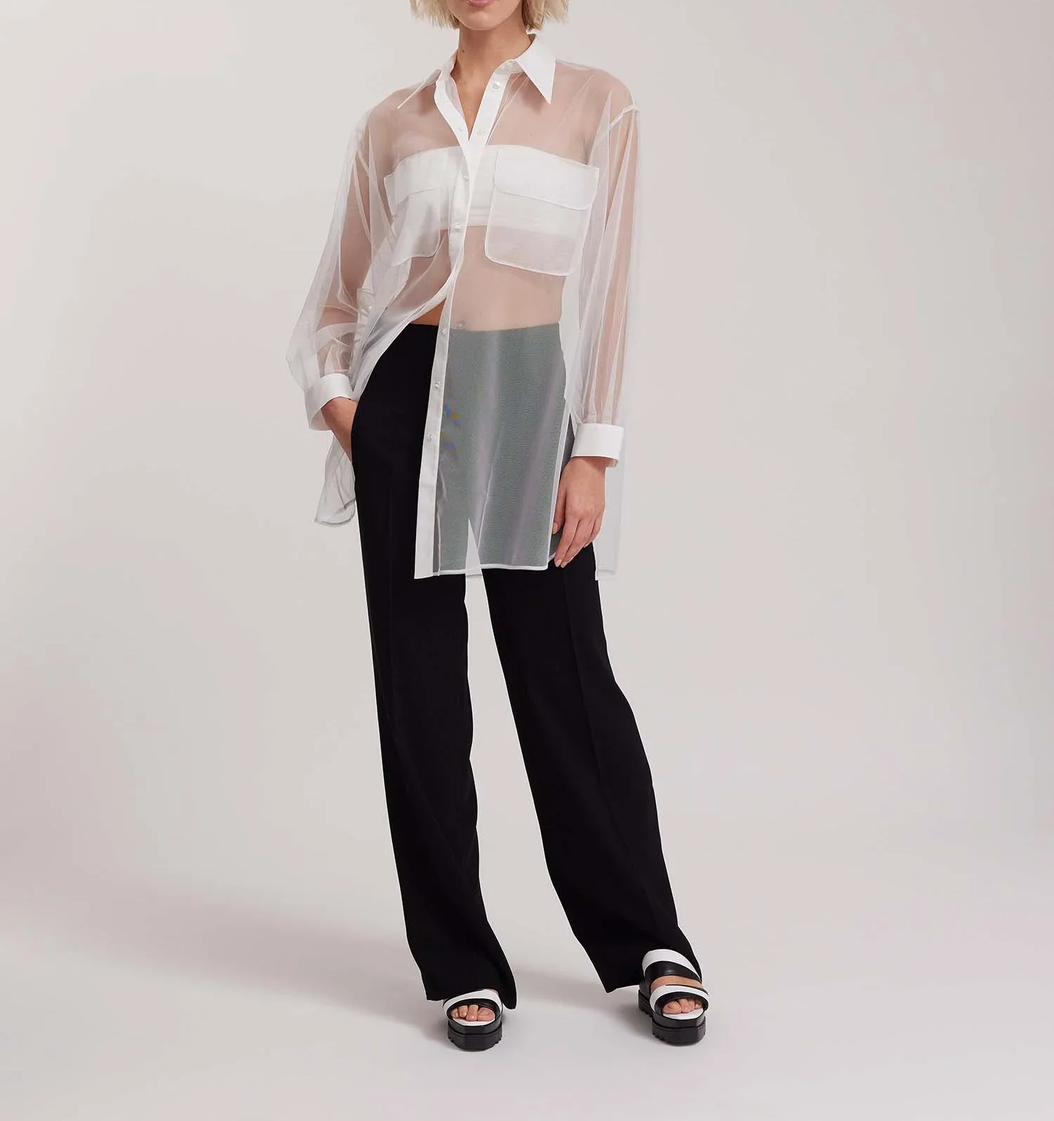 Женская белая блузка с длинным рукавом