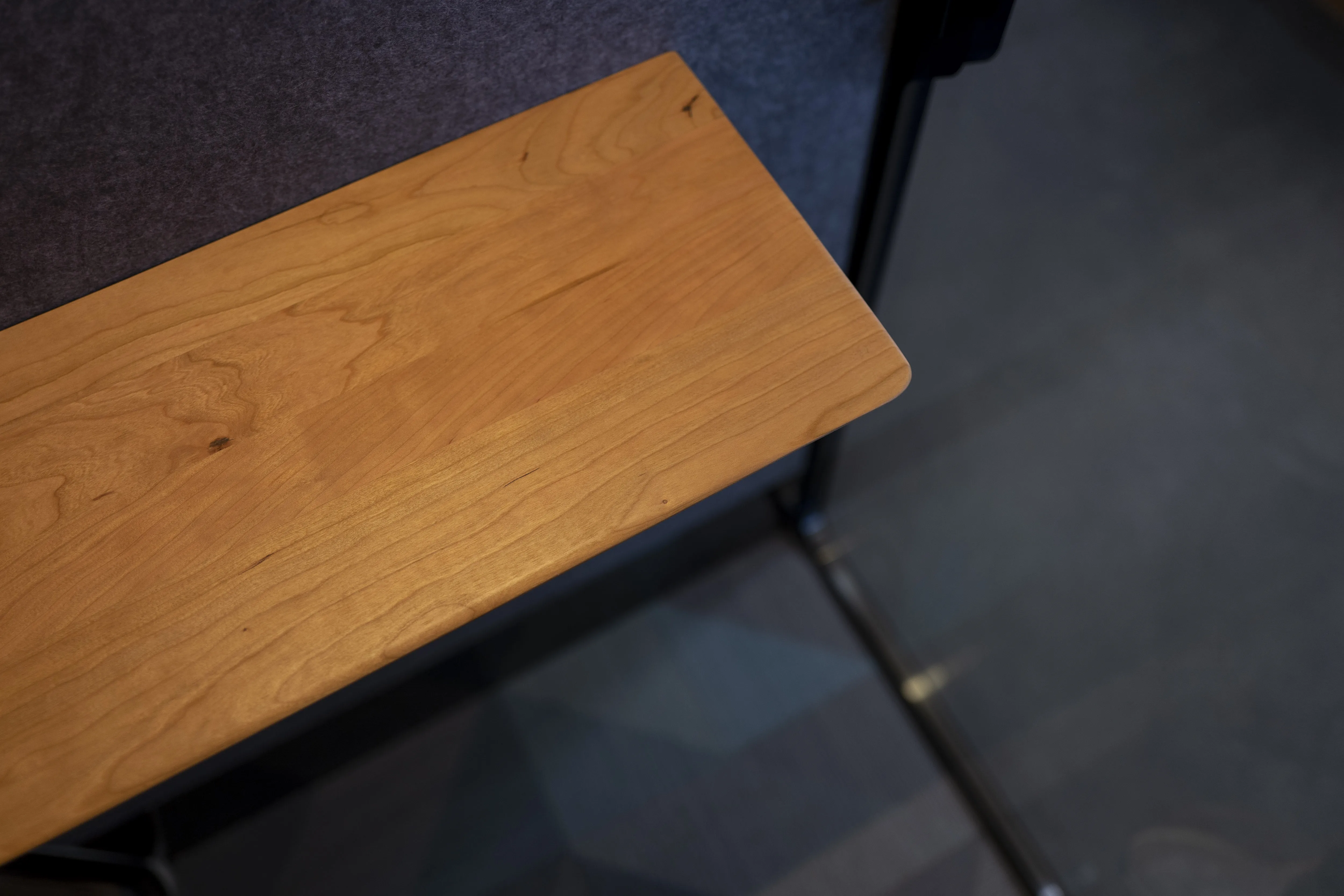 
Sound insulation and noise reduction phone booth wholesale Size 1080X1080X2200cm Custom color 