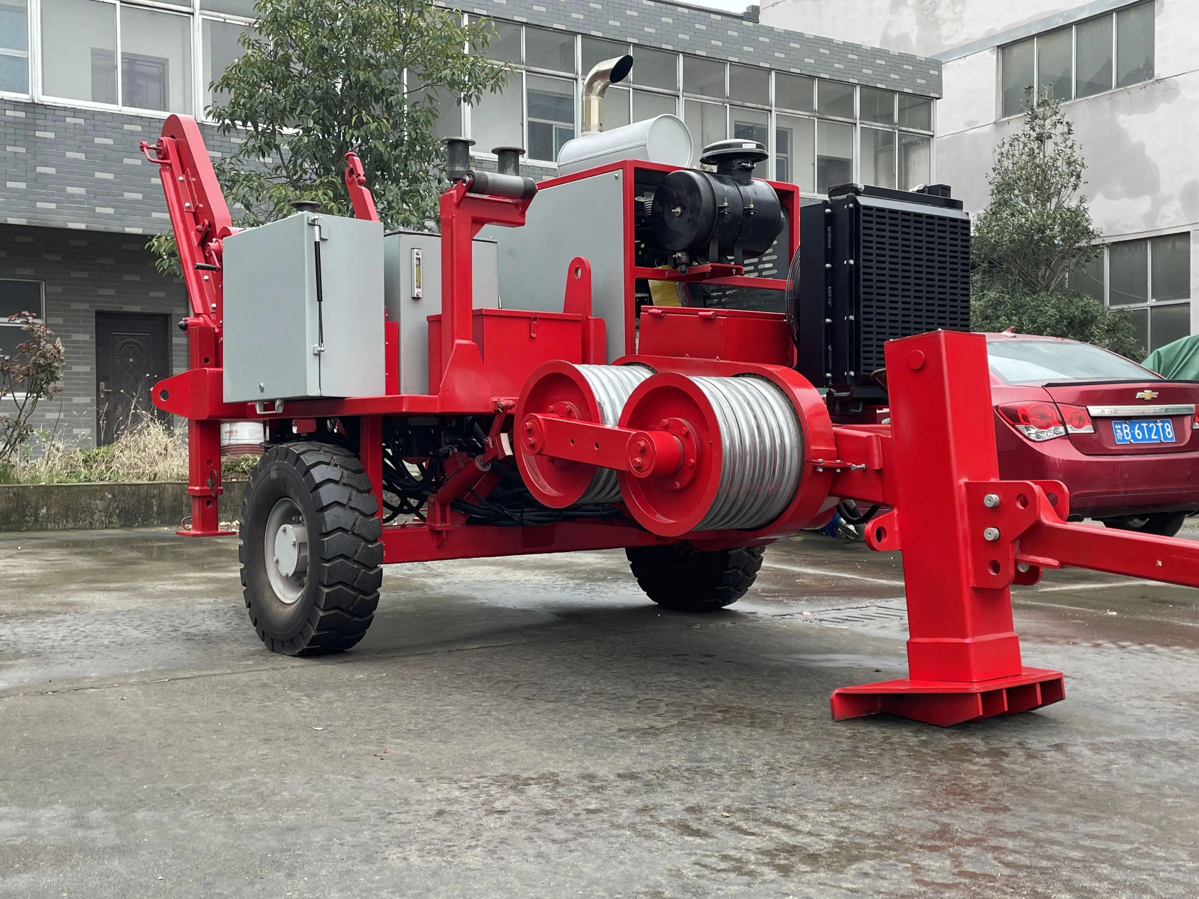 GS90 Electric Power Stringing Equipment Overhead Transmission Max Intermittent Pull 90kN Puller Hydraulic Puller