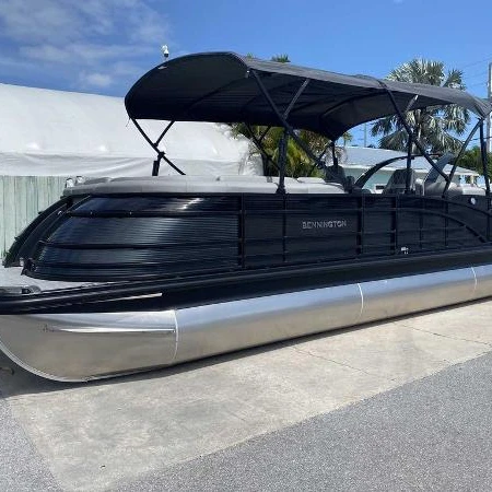 
Succeed at reselling $50000 Rear L Lounger 24 feet for 15 passengers Tritoon pontoon boat with air condition and camper 