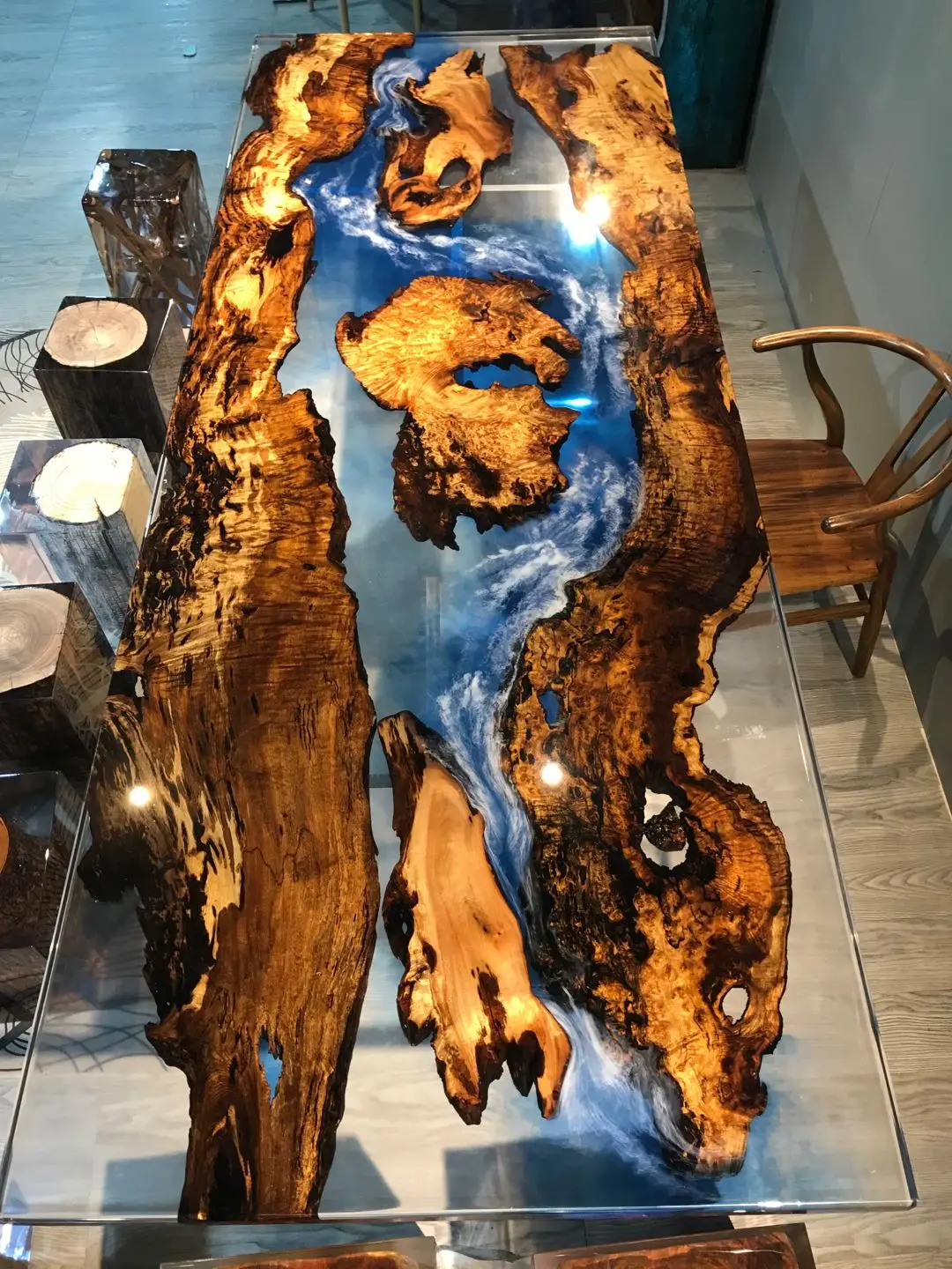epoxy resin table (3).jpg