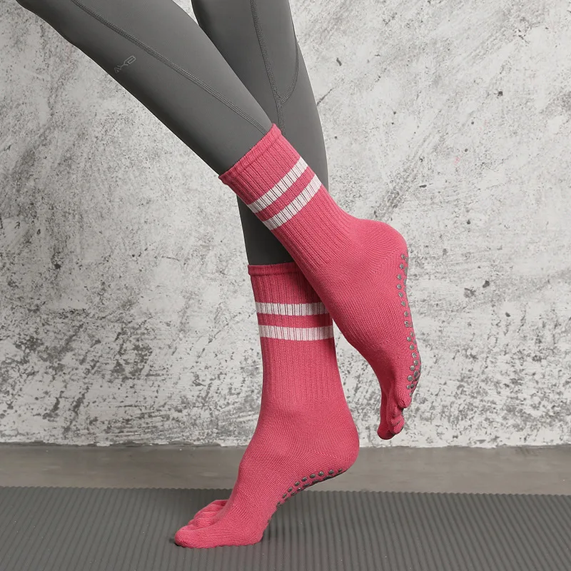 Hot Sell Spring Socks Anti Slip Silicone Grip Sole Non Slip Crew Pilates Yoga Socks for Women Pilates Anti Slip Toesox
