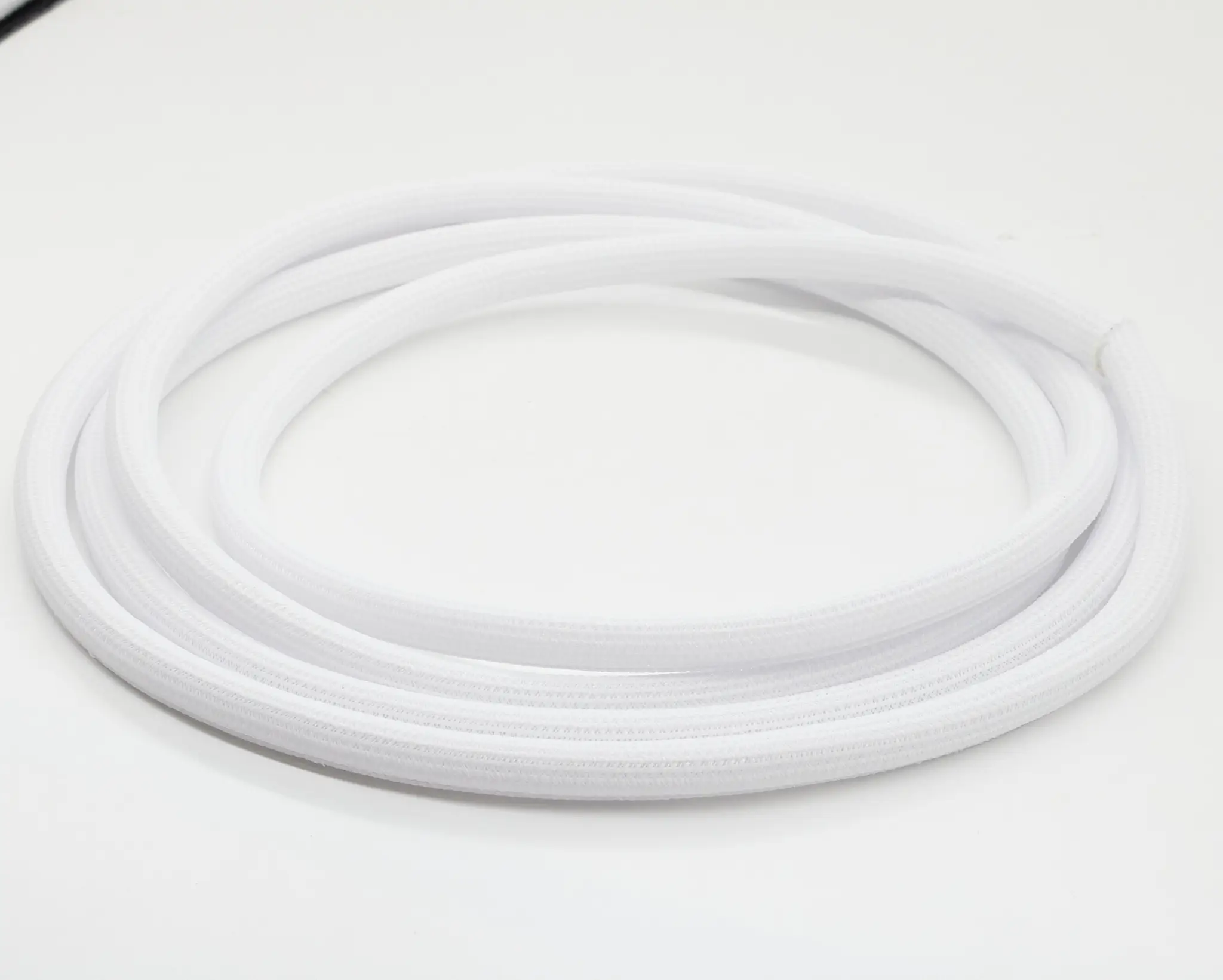 PET Mesh Cable Sleeve Wire Protection Tube Expandable and Self-Winding Braided Mesh Cable Management Sleeve