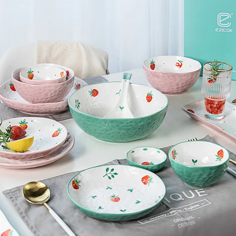 Hand painted strawberry printing dinnerware dishes plates ceramic dinner set