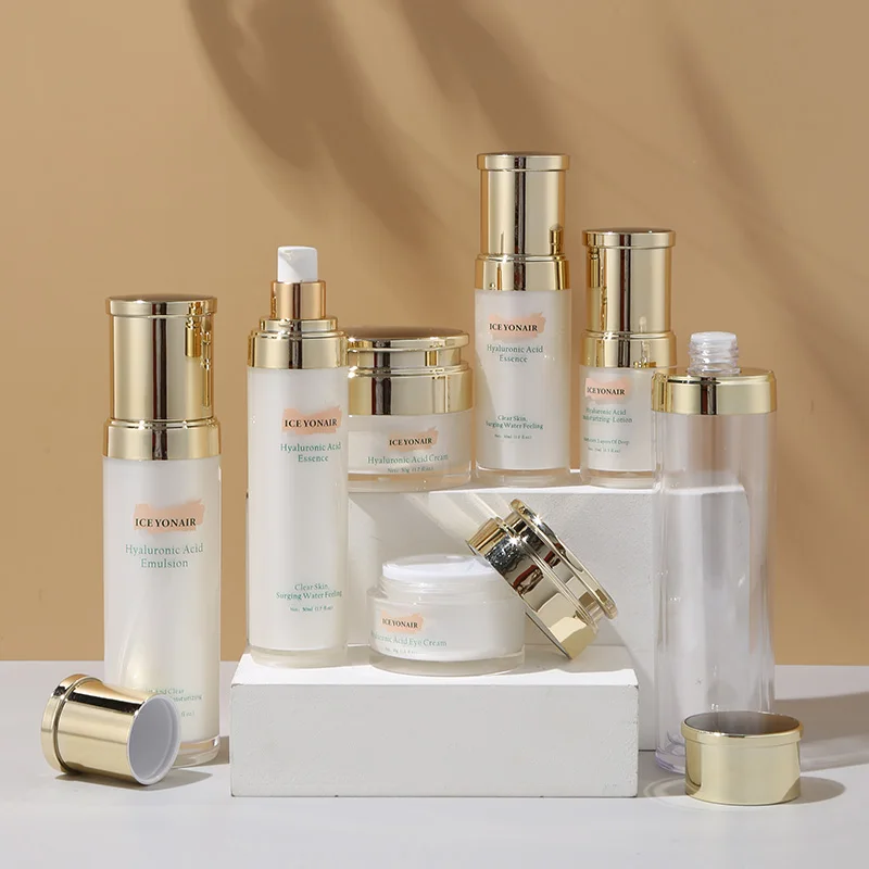 15ml 30ml 50ml 100ml 120ml 30g 50g Luxury gold plastic pressured pump spray acrylic airless cosmetic bottle series for skin care