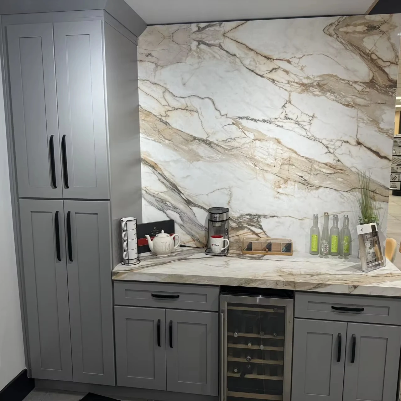 Vietnam Factory wholesale Complete Kitchens Cabinet For Small Kitchen With Wall Hanging Cabinet