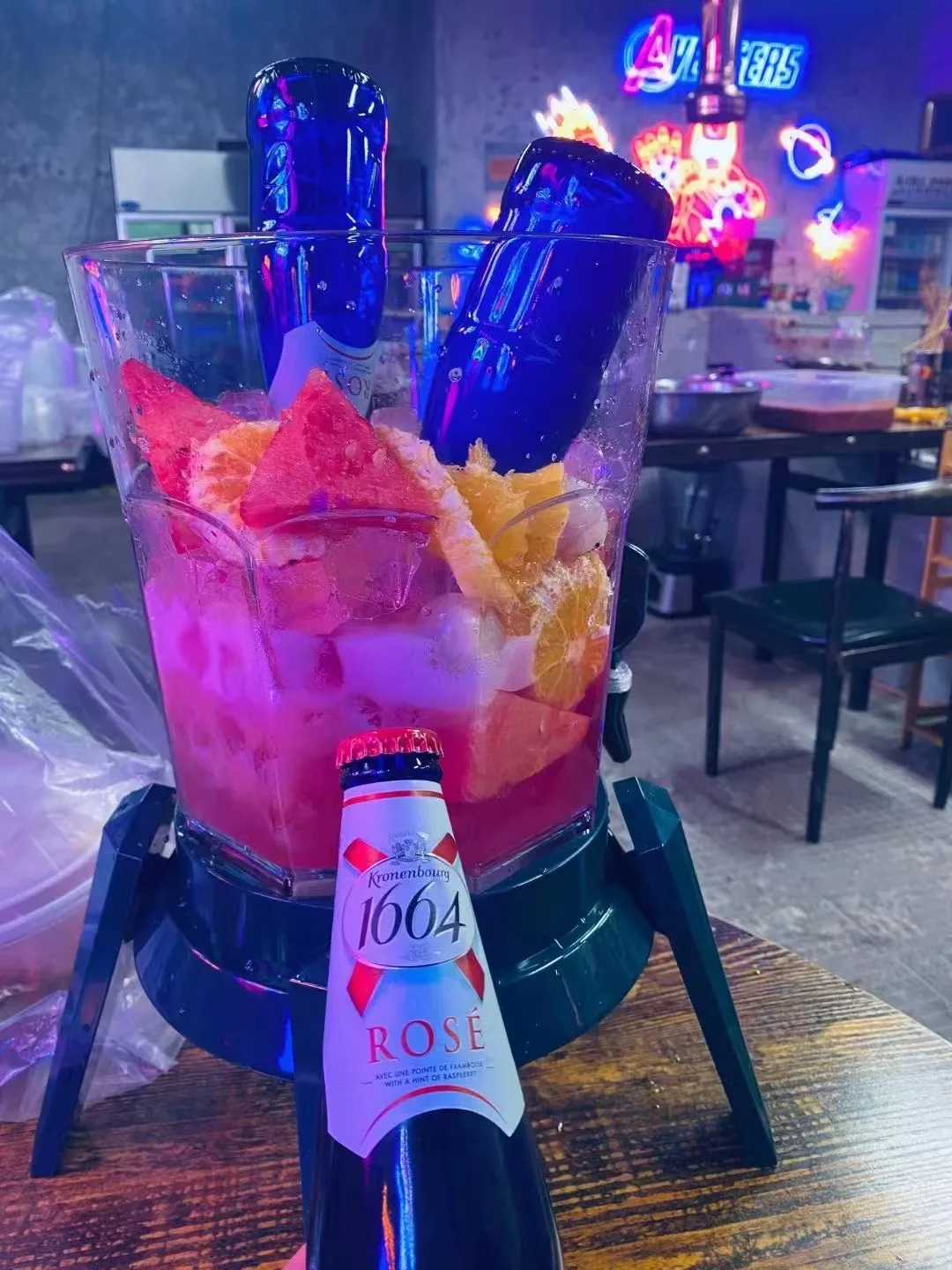 Factory Wholesale 3L Luminous Beer Tower With Rechargeable  Colorful Lights Beer Tower Dispenser Hoegaarden Beer Tower