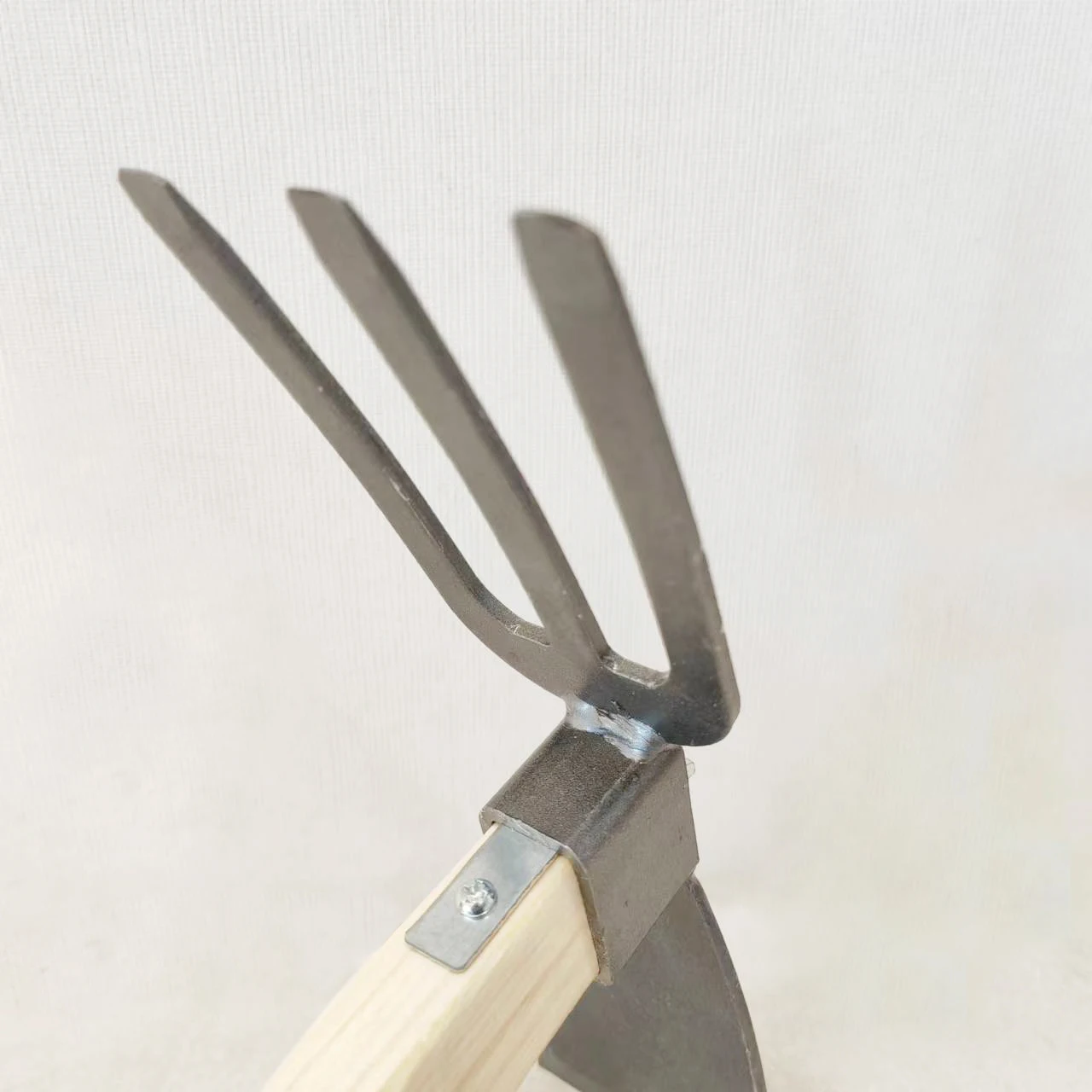 Hand Digger and Hoe Combo Garden Tool Dual Headed Weeding Tool For Gardening Weeding Planting Loosening Soil And Digging