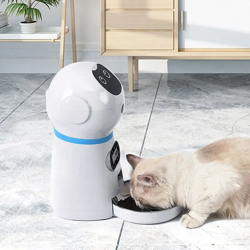 Amazon Top Seller 2021  4 meals Pets Feeder with low price