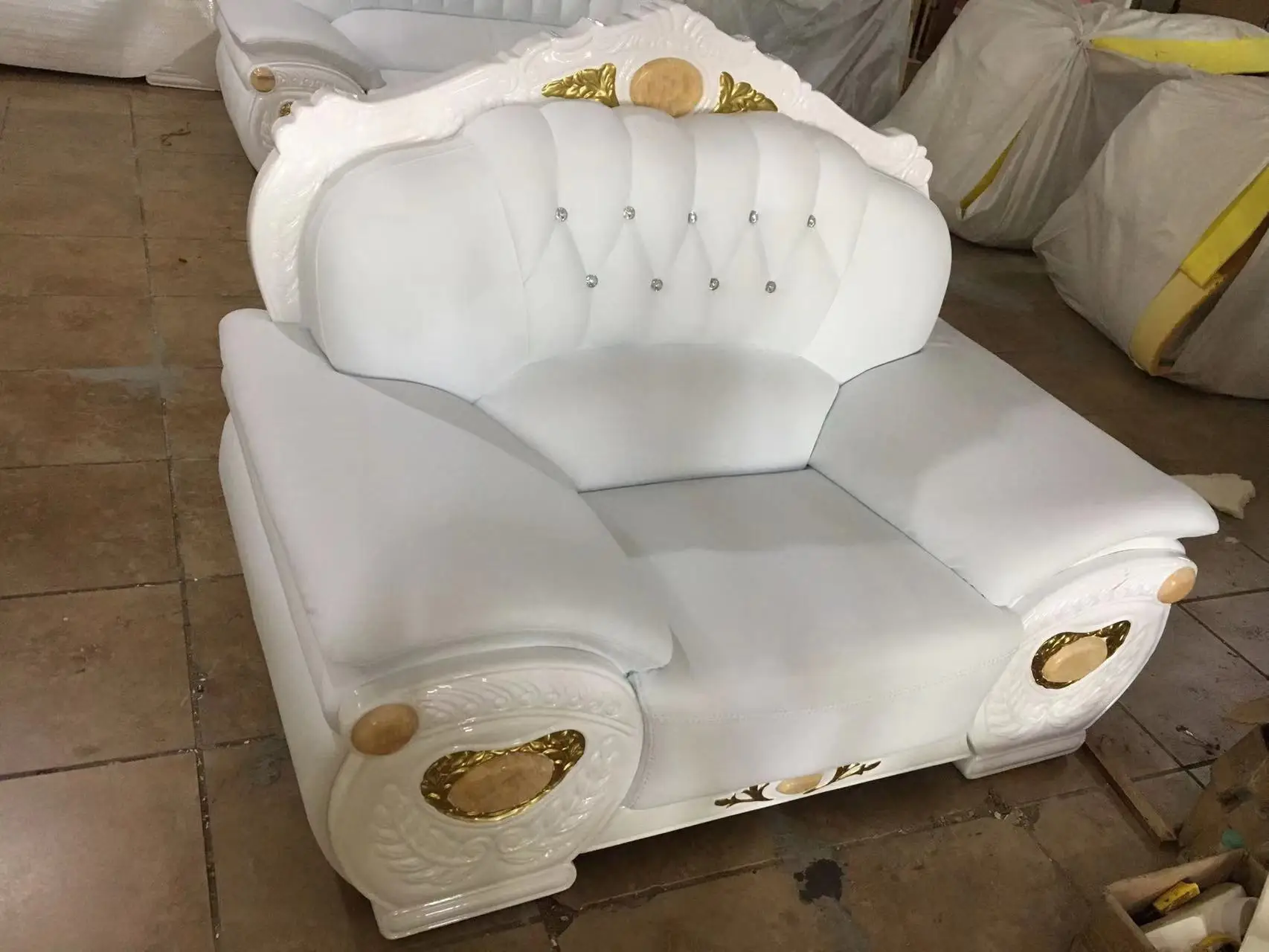 Elegant luxury leather sofa furniture for european living room design