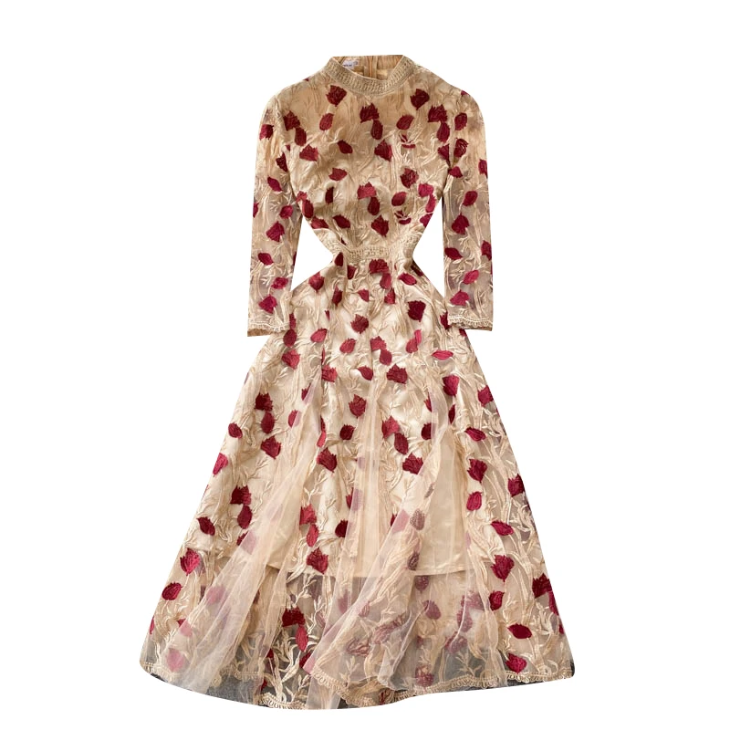 Vintage palace style flower embroidery dress for women  new style high-end gauze skirt