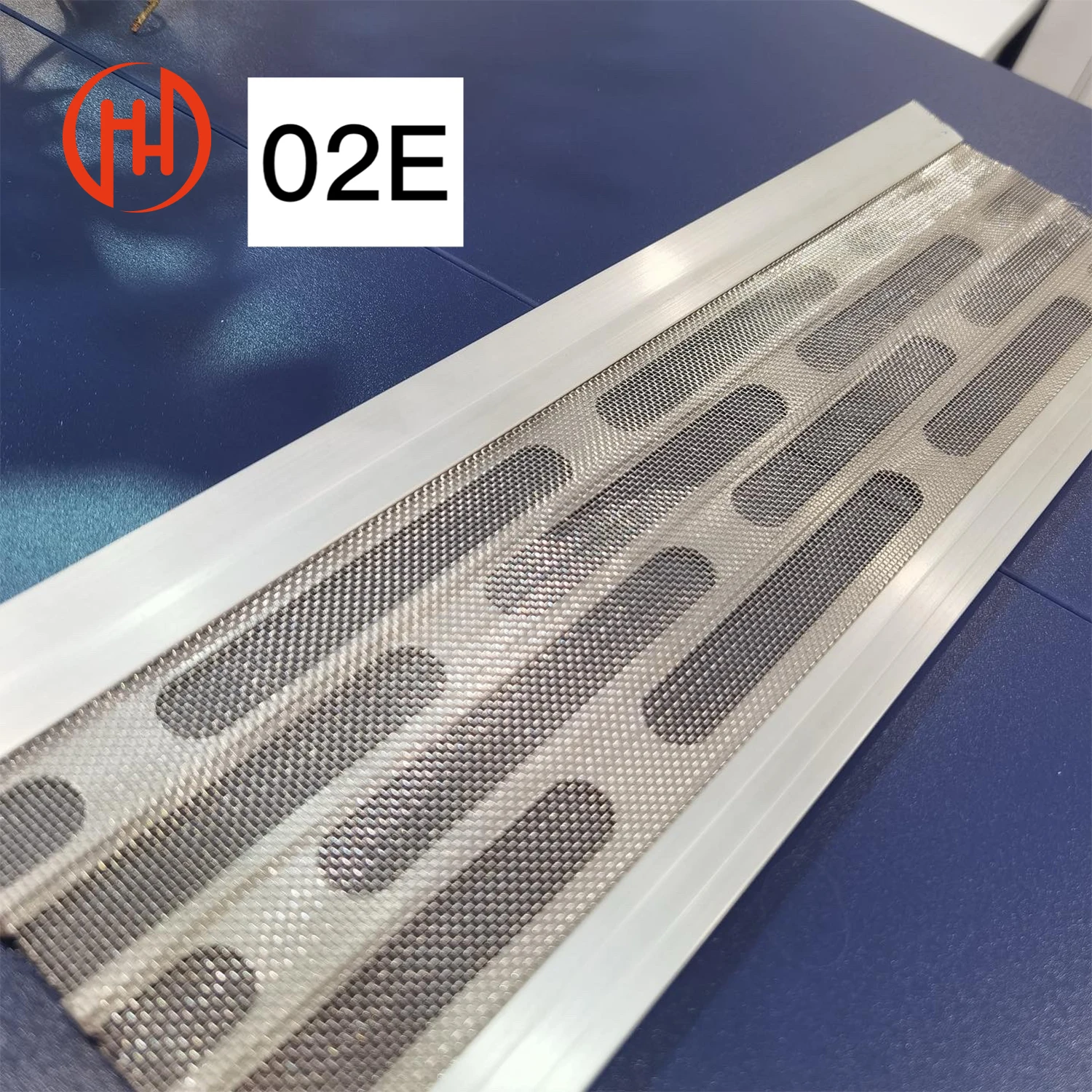 Draining System Rain Gutter Downspout Leaf Filter Gutter Helmet Aluminum Rain Gutter Guard