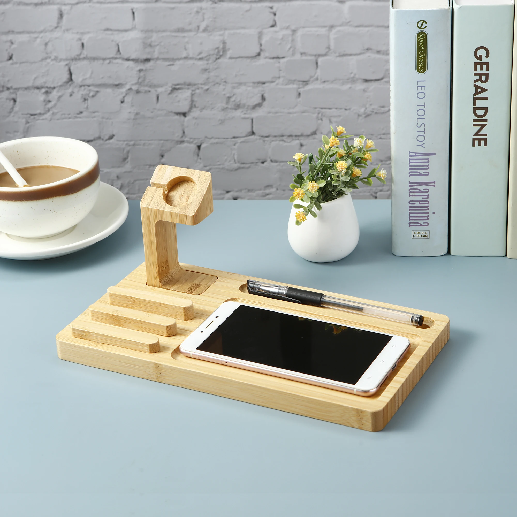Bamboo Wooden Wireless Charger Stand Portable Fast 3in1 10W Qi Wireless charger For mobile phone/watch/earphones