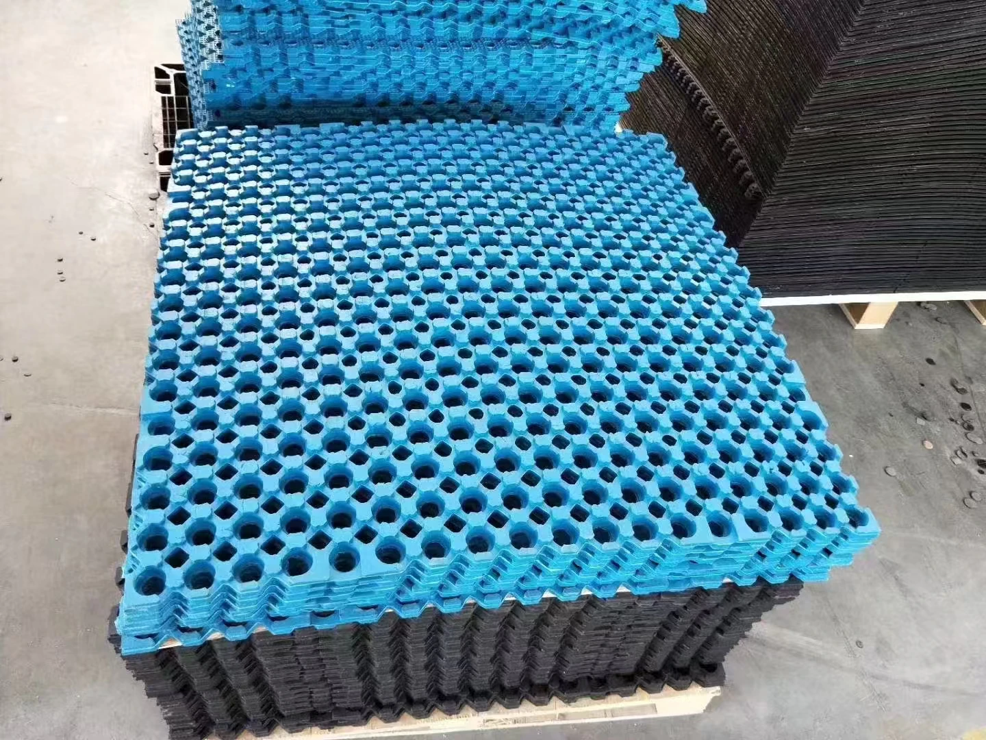 Recycled Rubber powder Tiles Making Machine with best price
