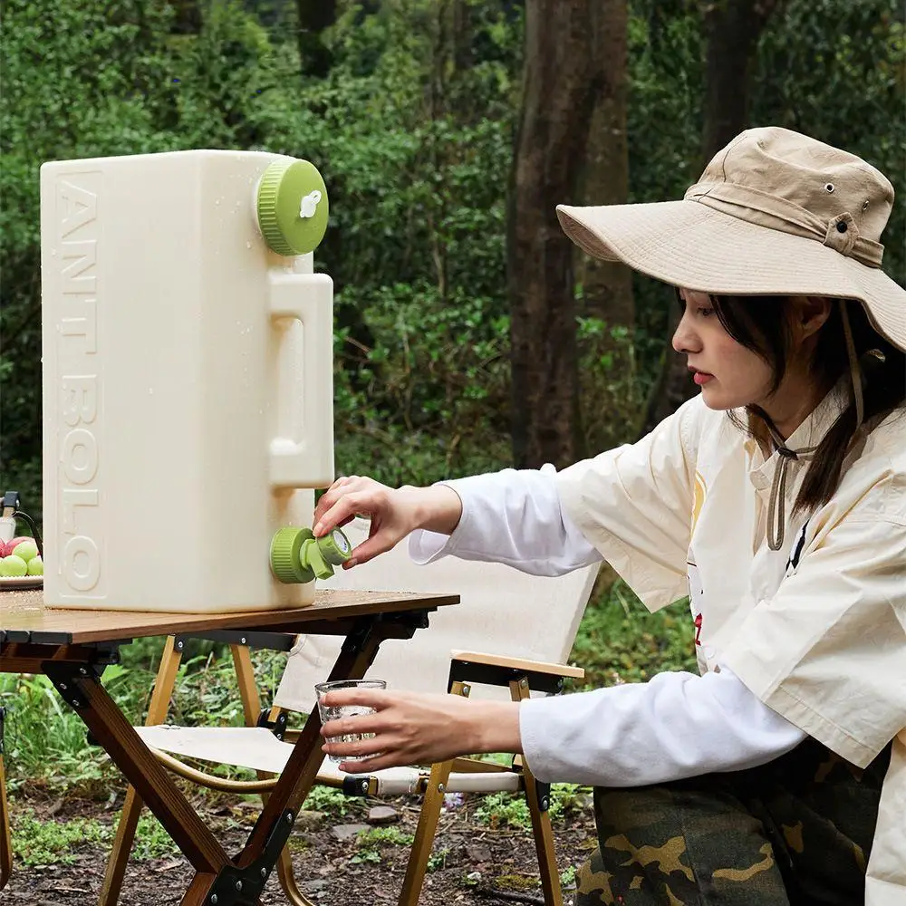 Outdoor camping portable portable car storage tank with faucet food grade rectangular large capacity bucket