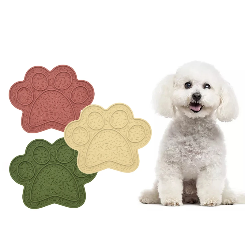 Stylish cute design silicone cat pet feeding mat dog mat for food pet feeding paw shape small dog lick mat with slow feeder