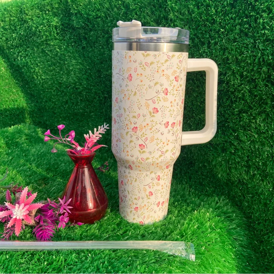 Wholesale High Quality Double Wall Tumbler White-Small Flower Style Tumblers With Lid And Straw