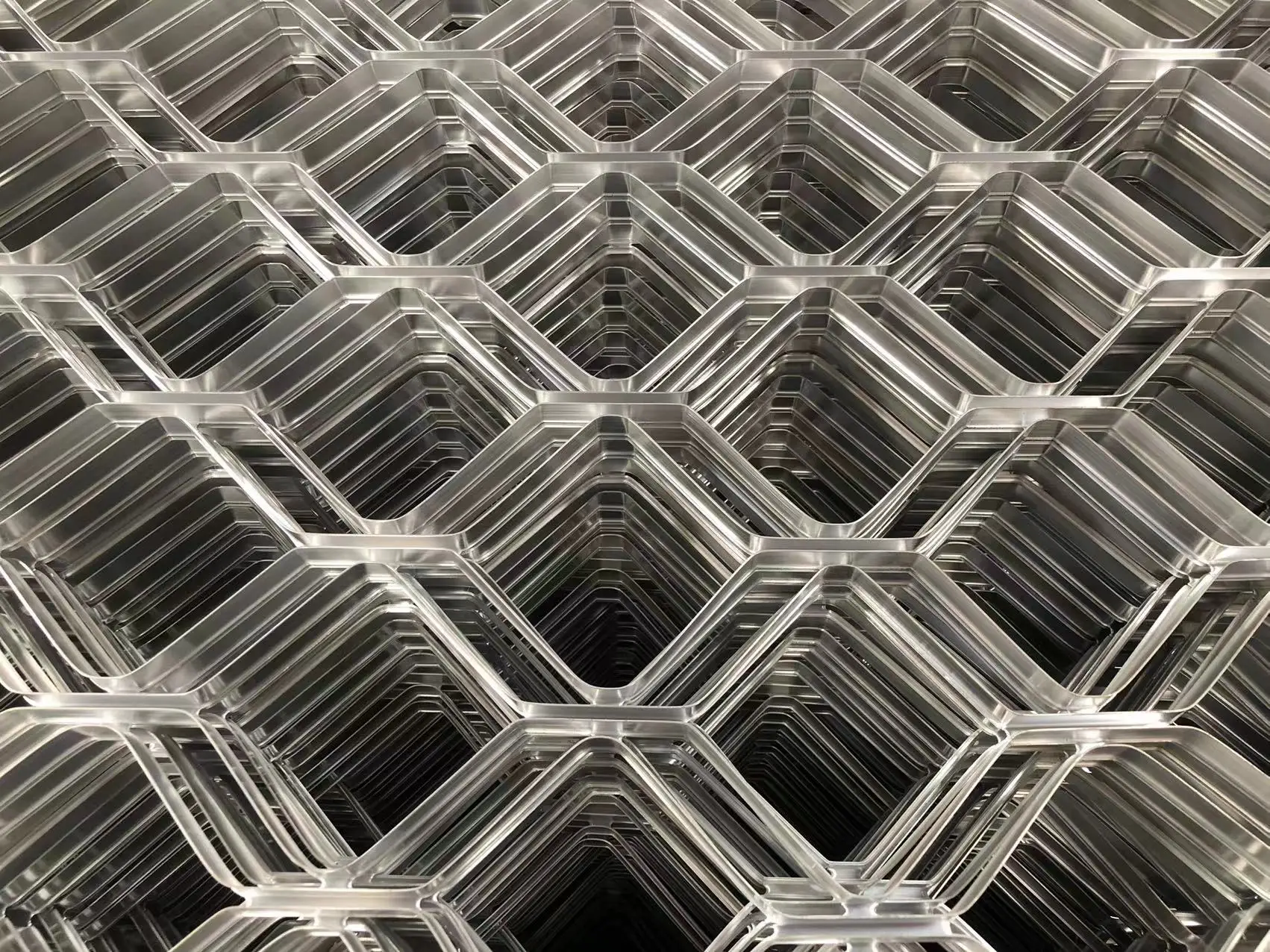 Asian New customized perforated decorative high quality expanded Aluminium Mesh Panel