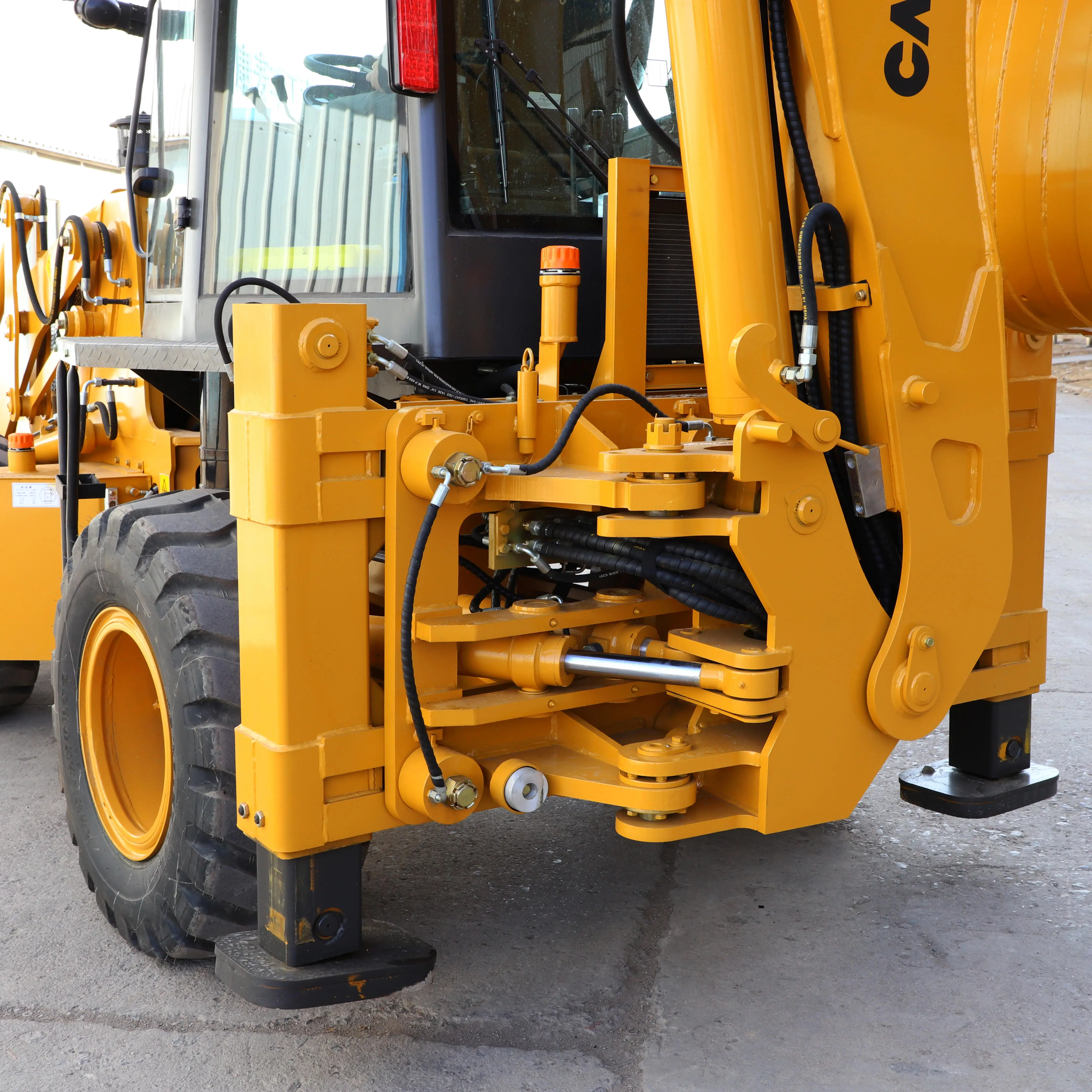 Новый экскаватор-погрузчик CM778H xugong XC870HK используемый на тракторах сельскохозяйственной