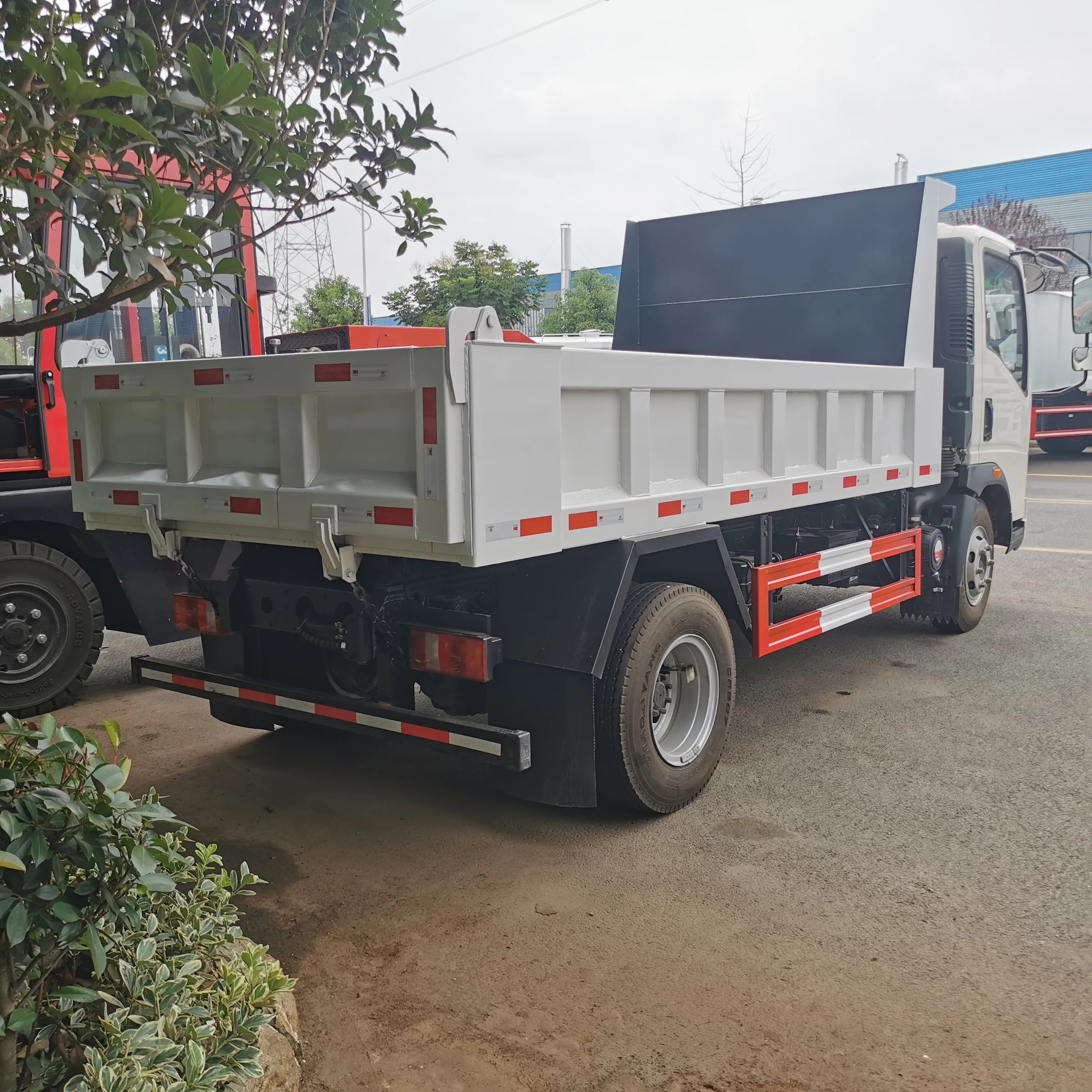 130hp НОВЫЙ Самосвал 6 Wheeler известный бренд 4x2 10ton небольшой