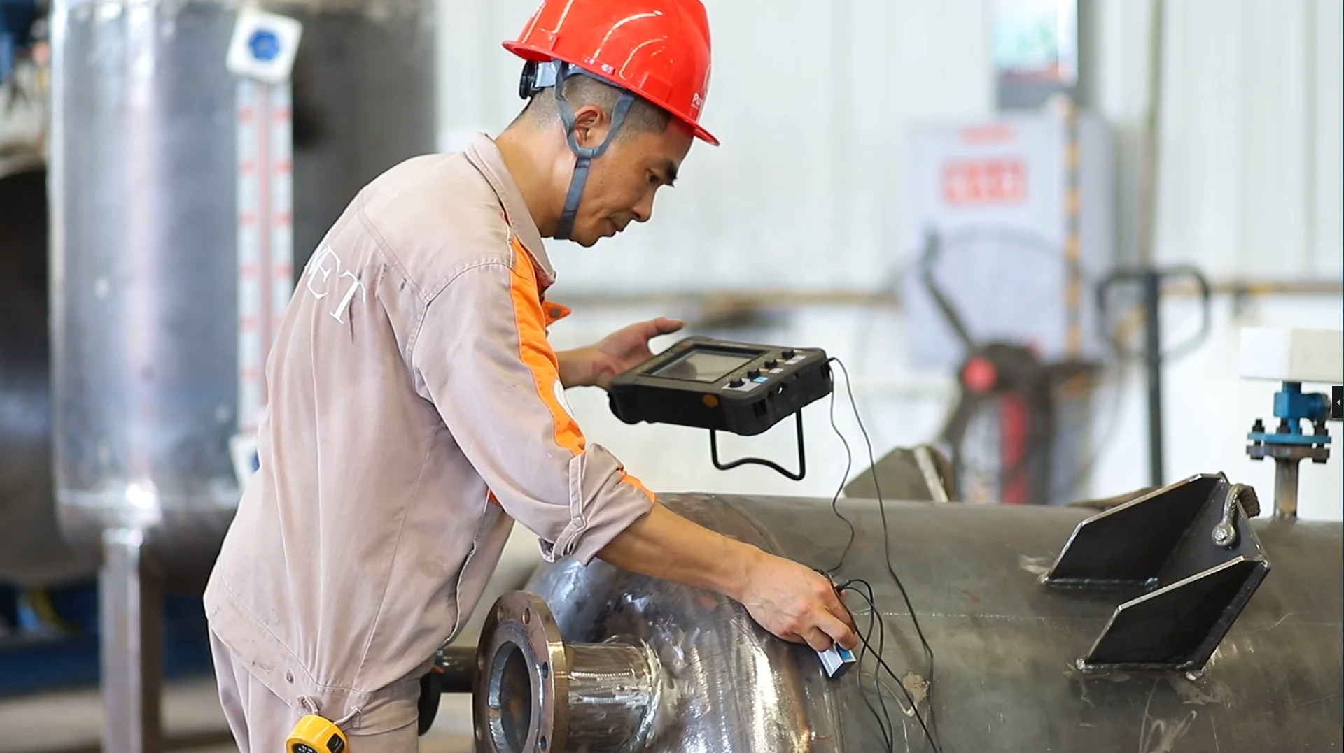 Engine oil filter recycling machine for making base oil diesel oil