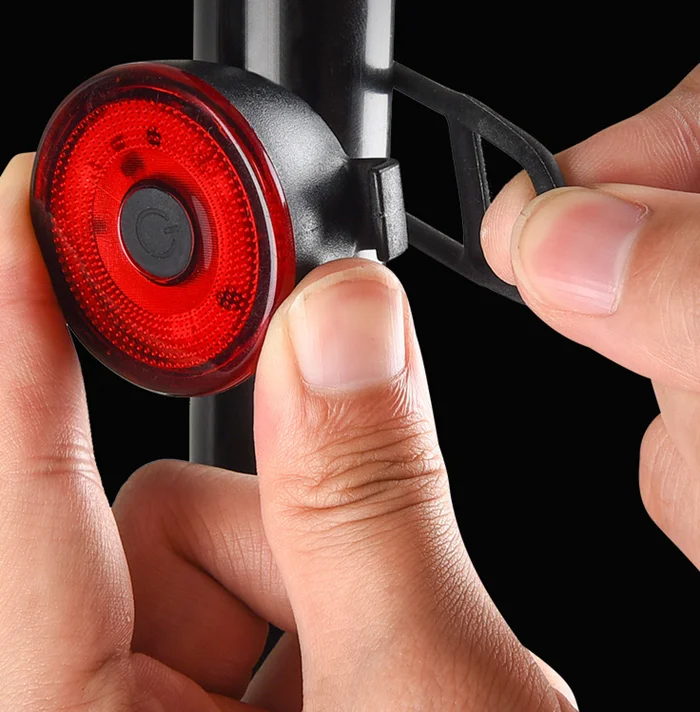 Red Round Night Riding Battery Operated Waterproof Warning Bicycle Seatpost Light outdoor hiking bike light for night