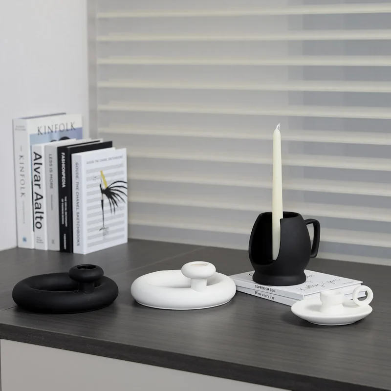 New Unique Decorative Candlestick Ornament Living Room Nordic Circle Candle Stand Display Home Decor Ceramic Candlestick Holder