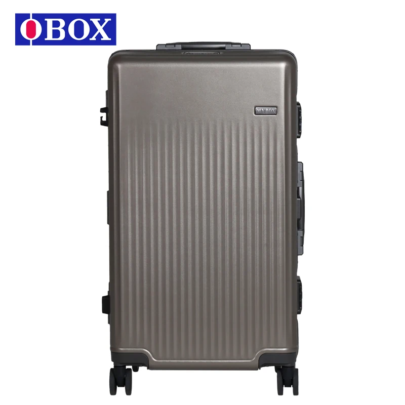Hot sale Custom Large capacity Luxury  Trolley Outdoor Luggage with with USB interface for travel and sport Black