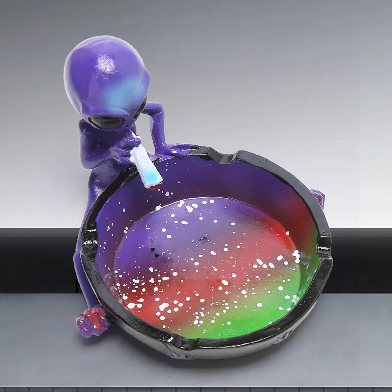 Wholesale Creative Alien Resin Ashtray Extraterrestrial Style Unique Colorful Printing Resin Ashtray