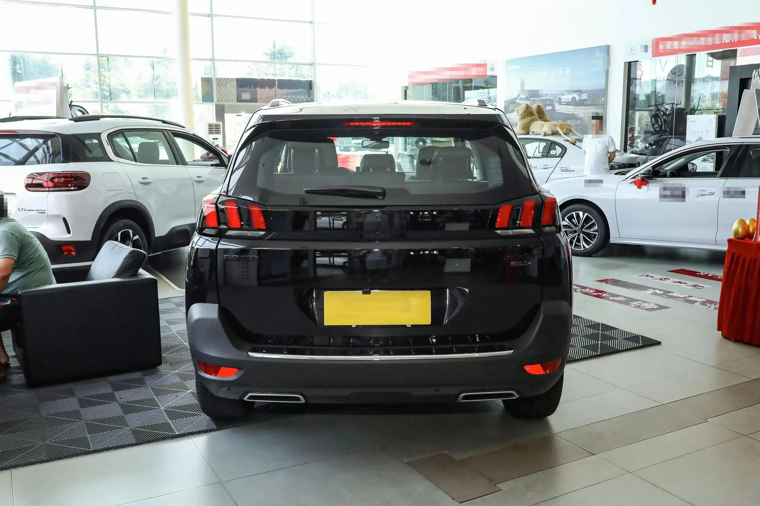 Peugeot 5008 Gasoline 400THP Mid-size 5 seats SUV vehicle Fuel automatic transmission FWD adults car Dongfeng PEUGEOT Auto