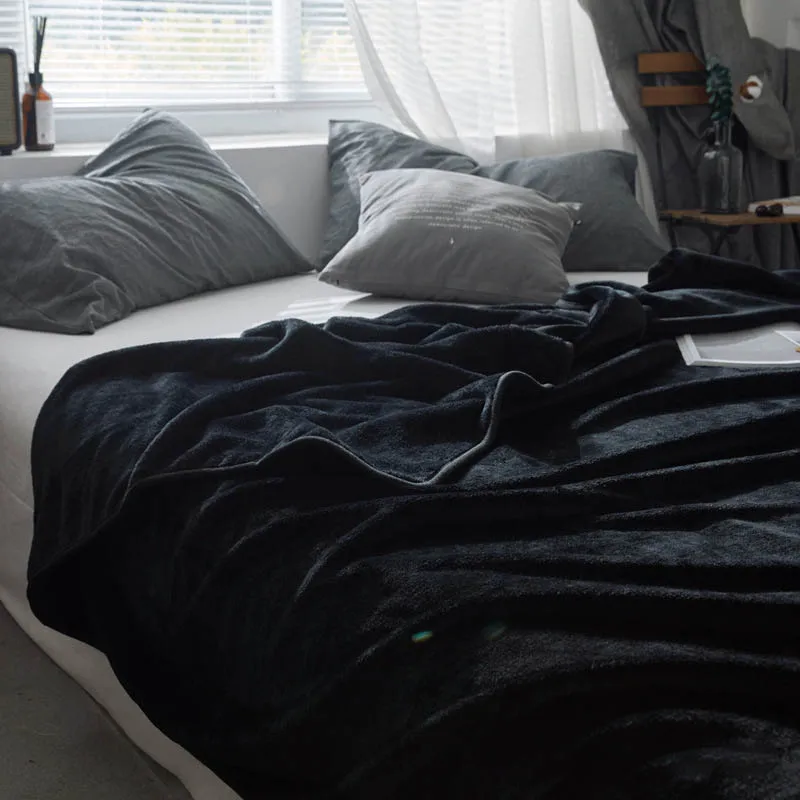 Solid Color Simple Modern Sofa Warm Cozy Soft Flannel Bed Fleece Blankets Washing Machine Double Bed Wholesale For Winter